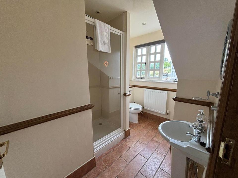 Double Room with Private Bathroom photo 3