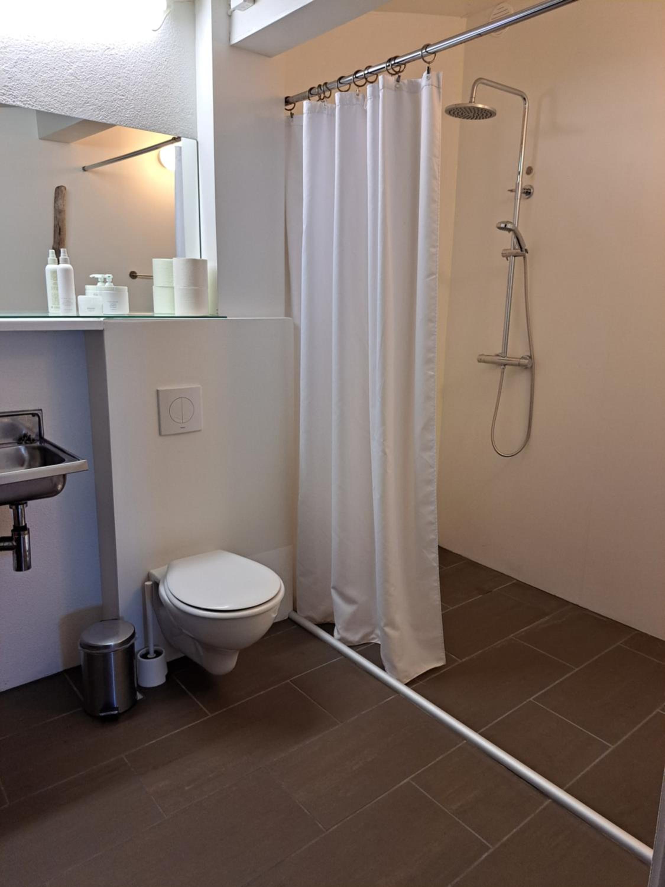 Triple Room with Private Bathroom photo 2