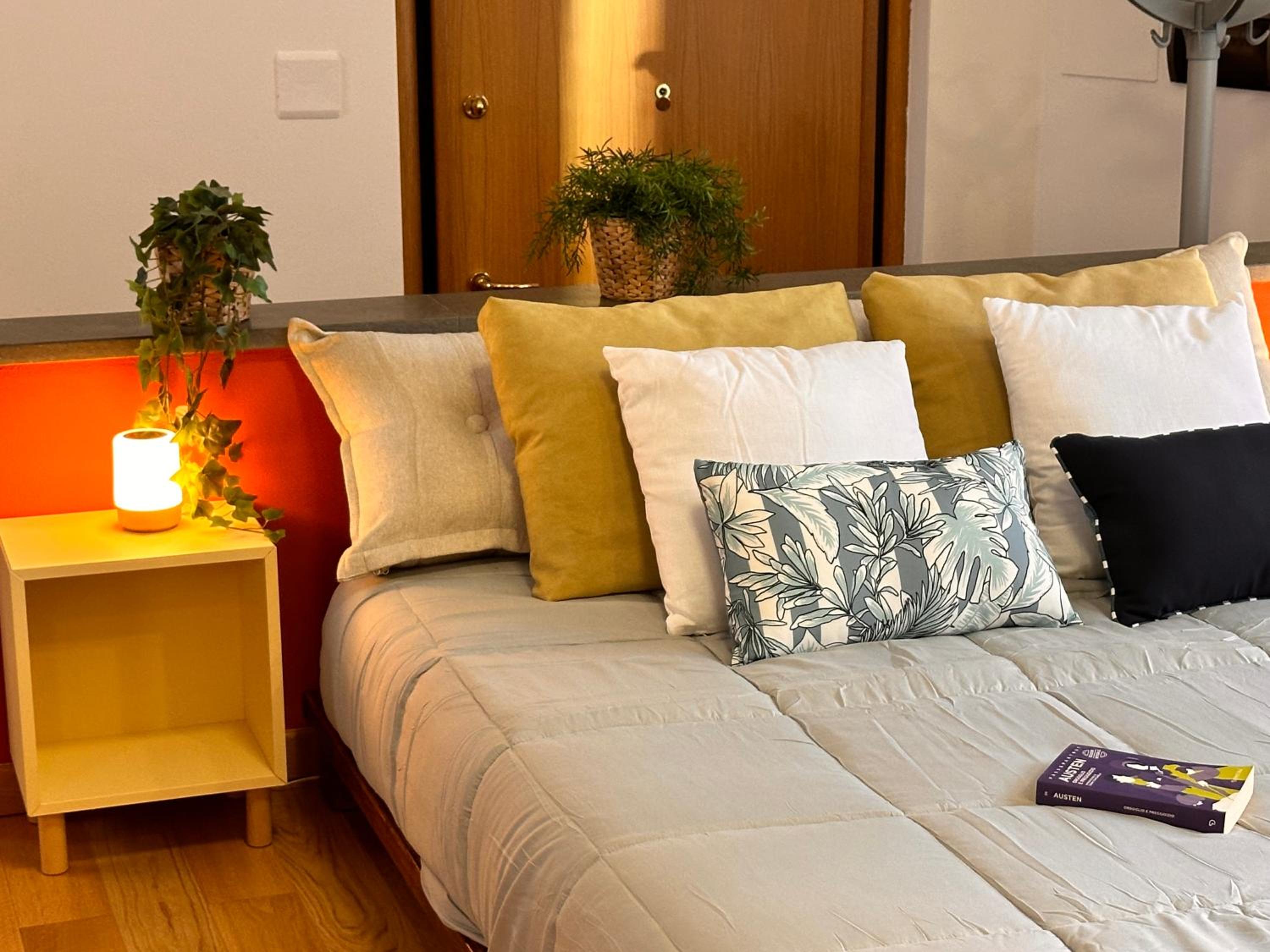 One-Bedroom Apartment photo 1
