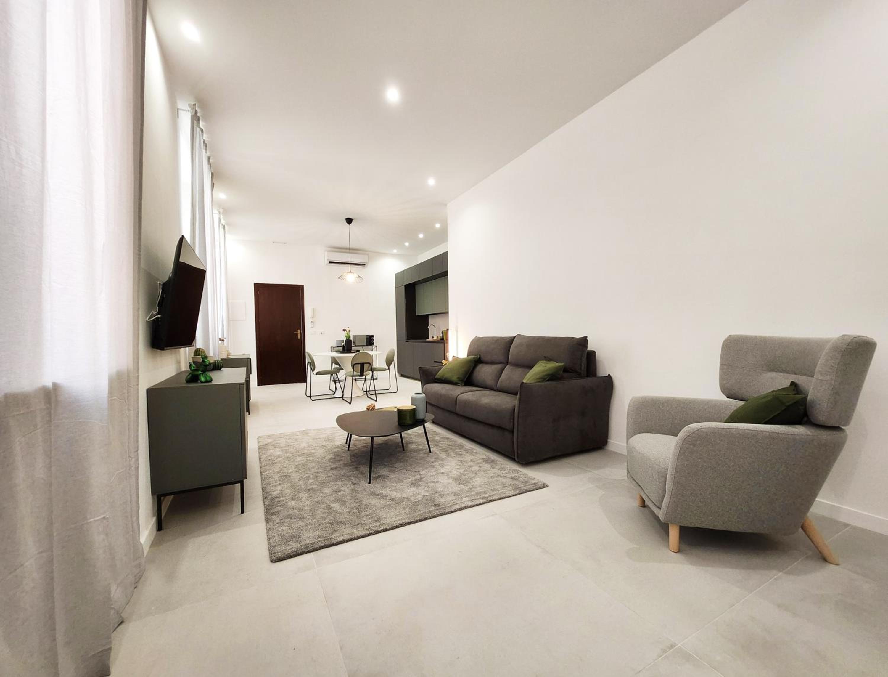 One-Bedroom Apartment with Balcony