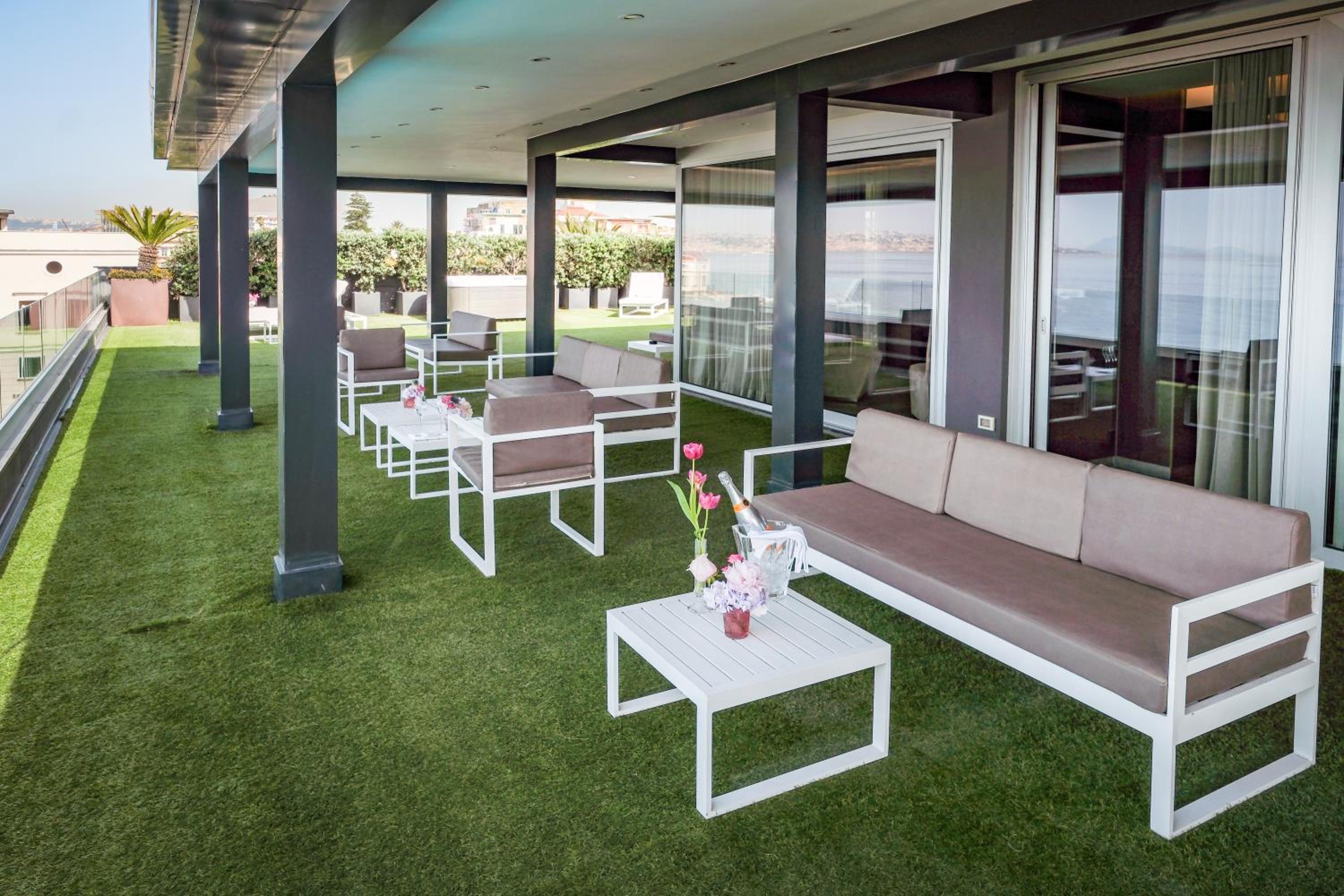 Suite with Private Pool - Photo 3