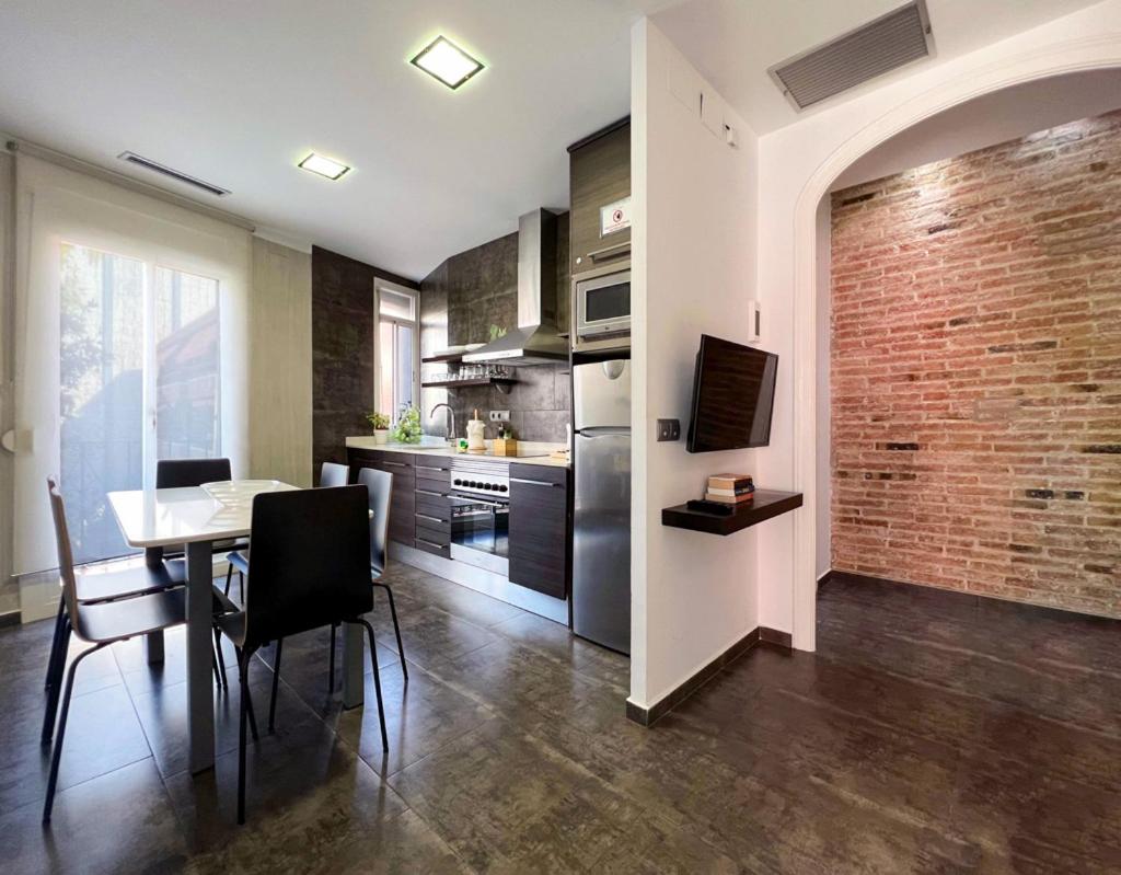 Two-Bedroom Apartment photo 2
