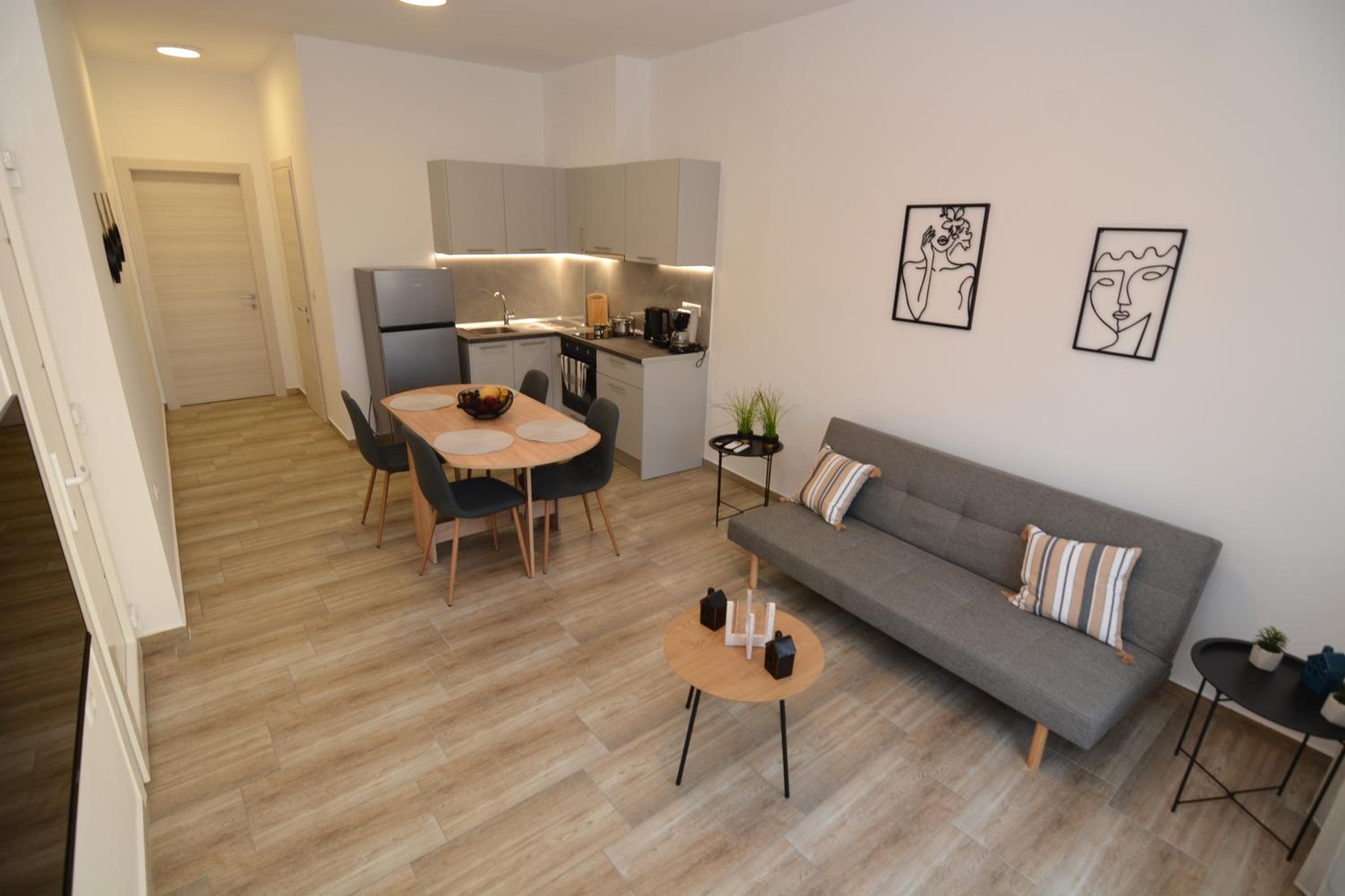 One-Bedroom Apartment