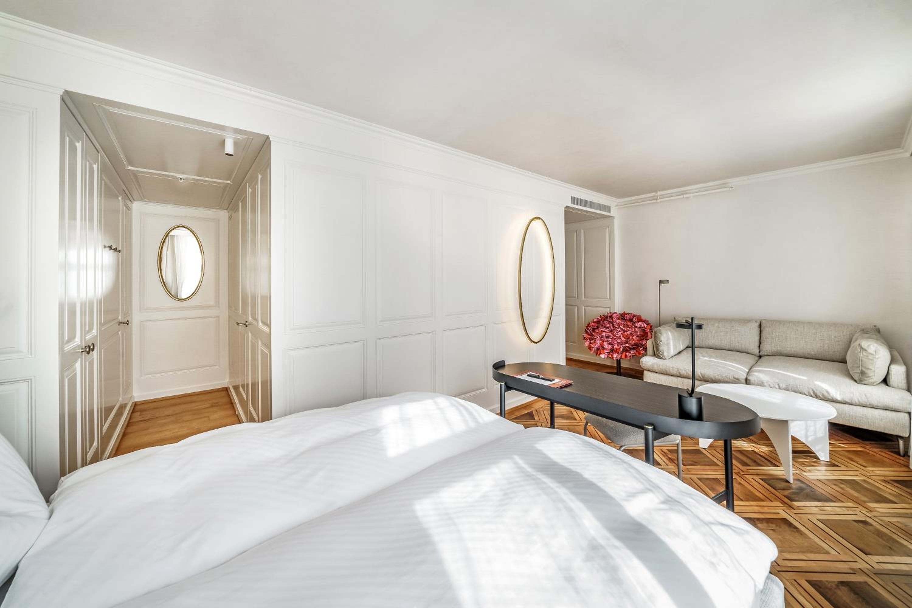 Deluxe Queen Room photo 2