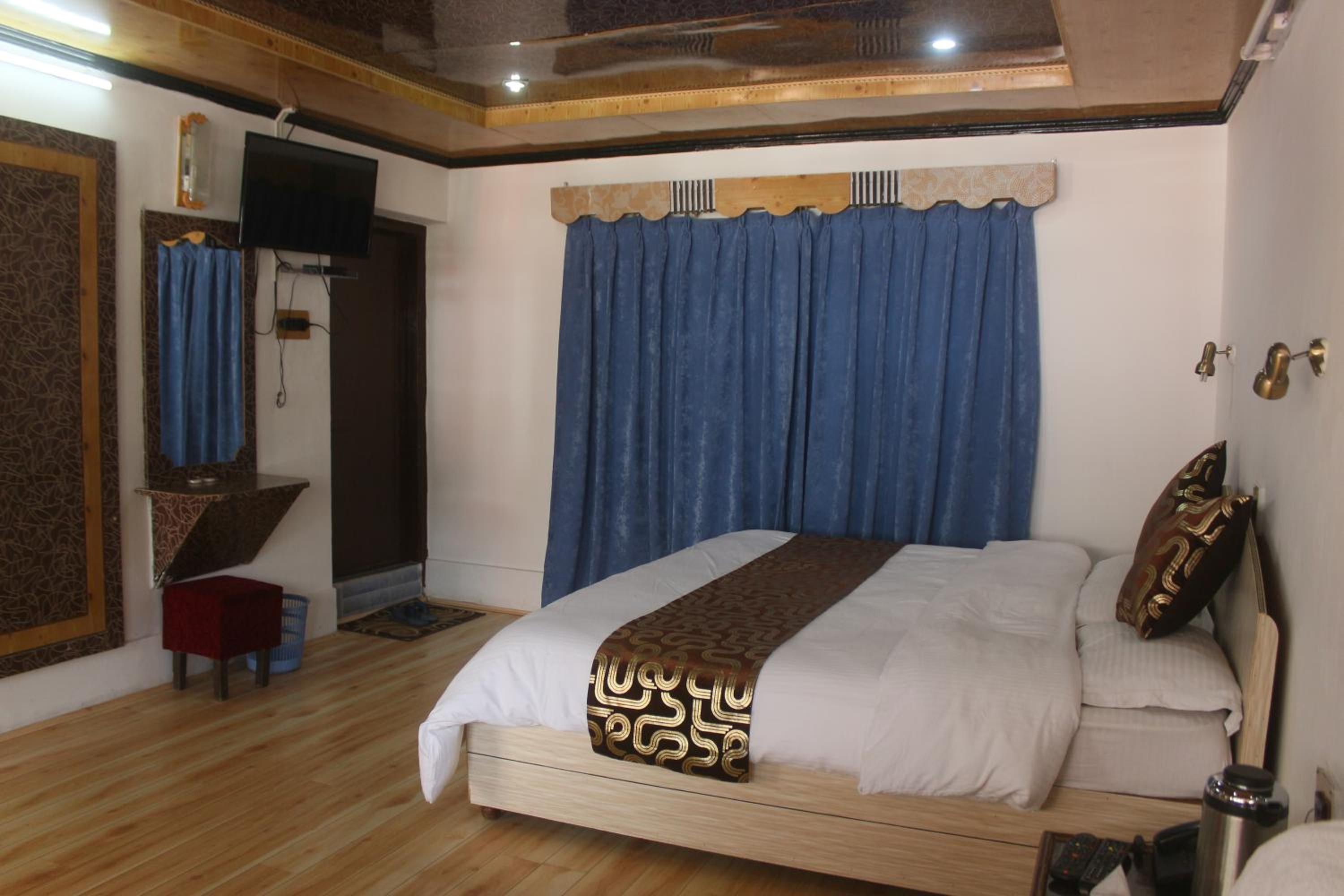 Deluxe Double Room photo 2