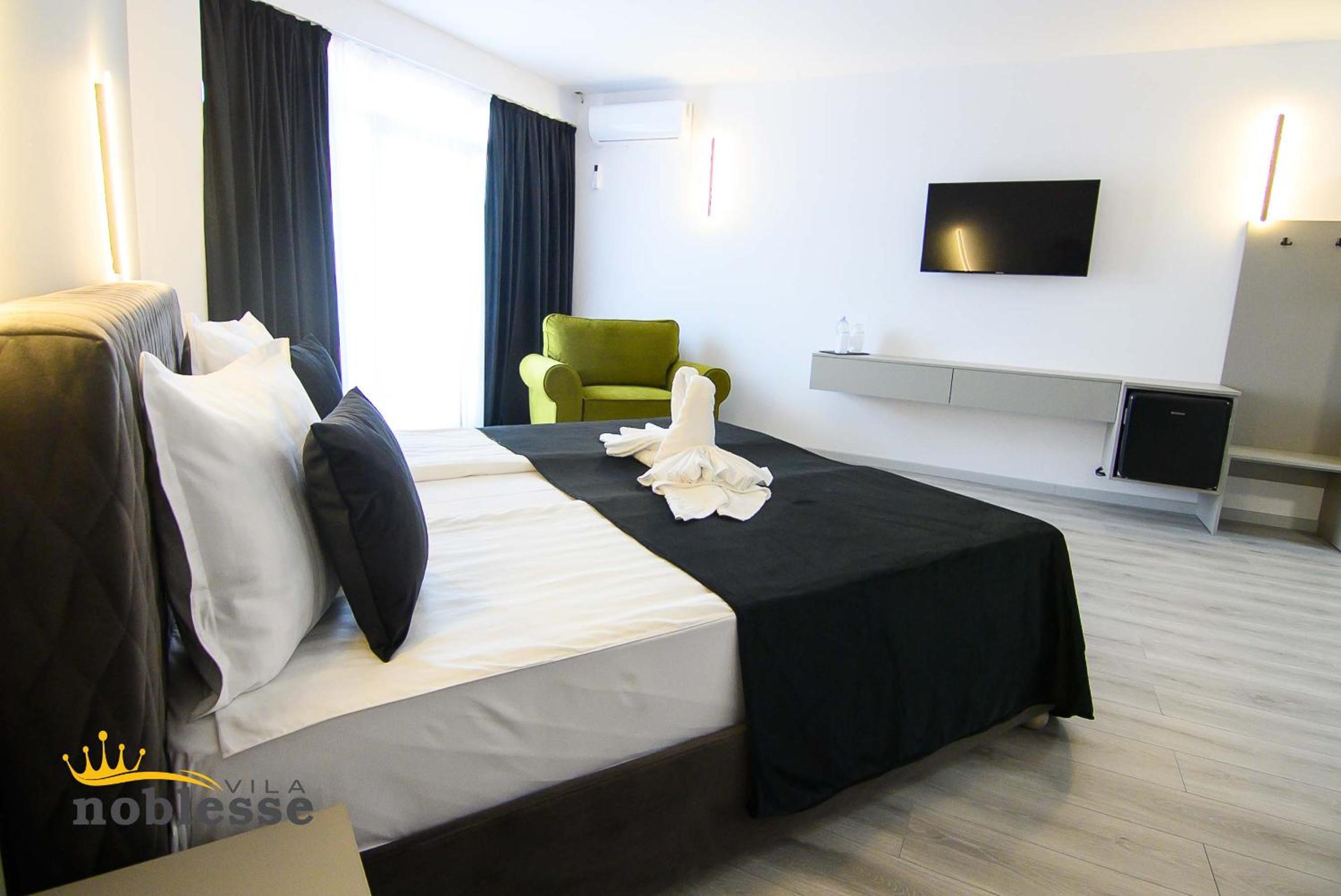 King Room with Mountain View