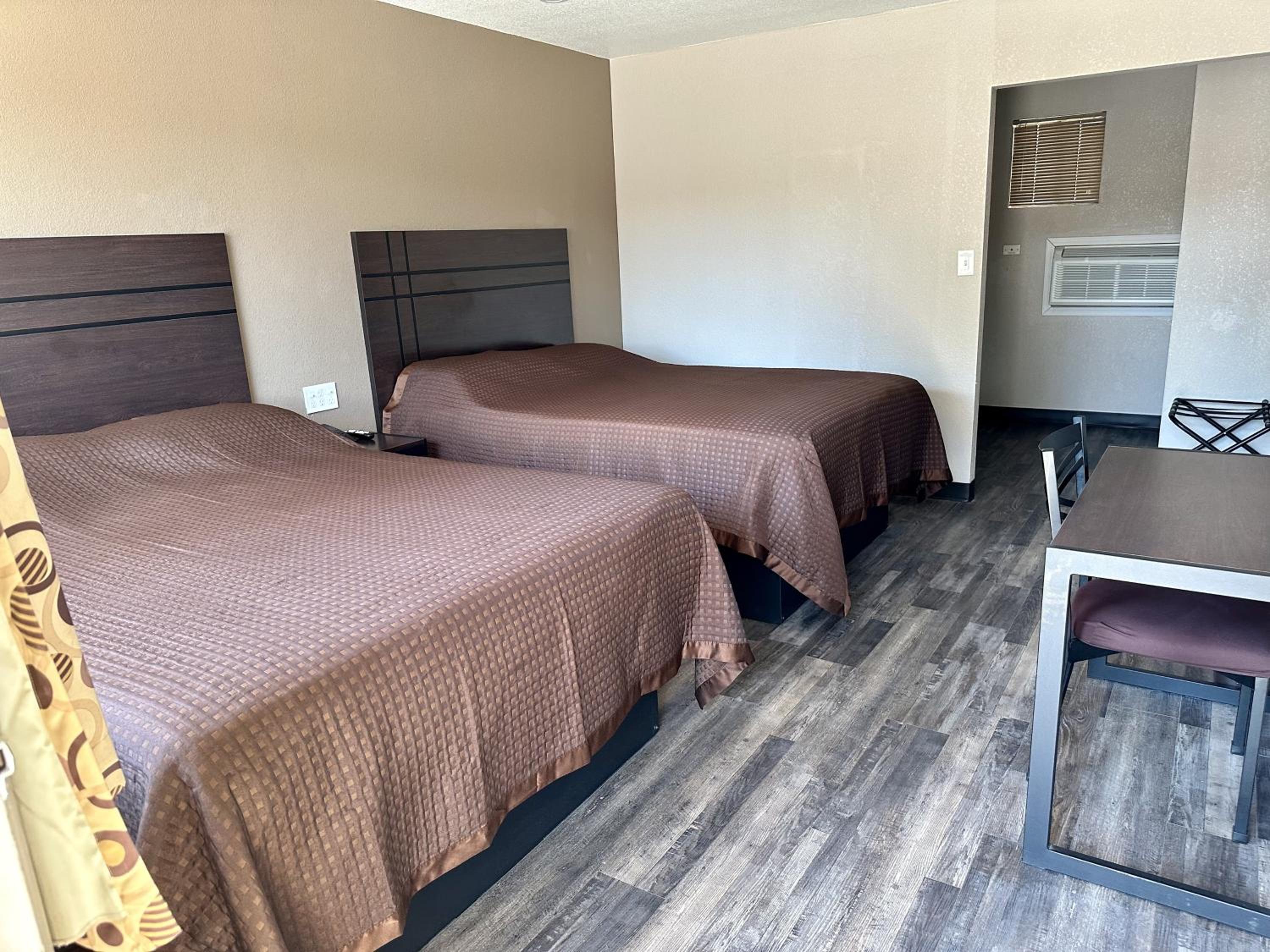 Standard Room, 2 Queen Beds, Non-Smoking photo 1