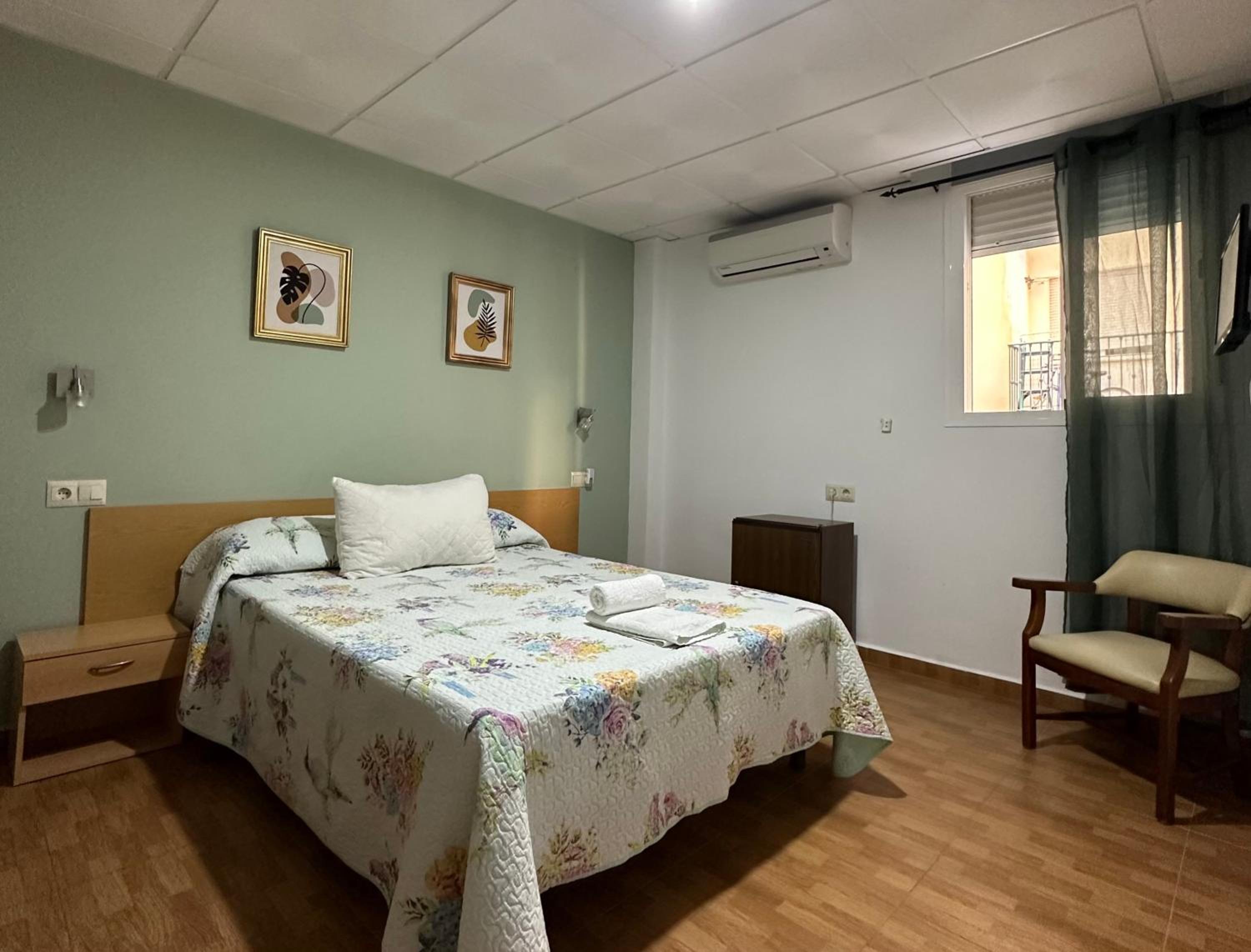 Economy Double Room - Photo 2