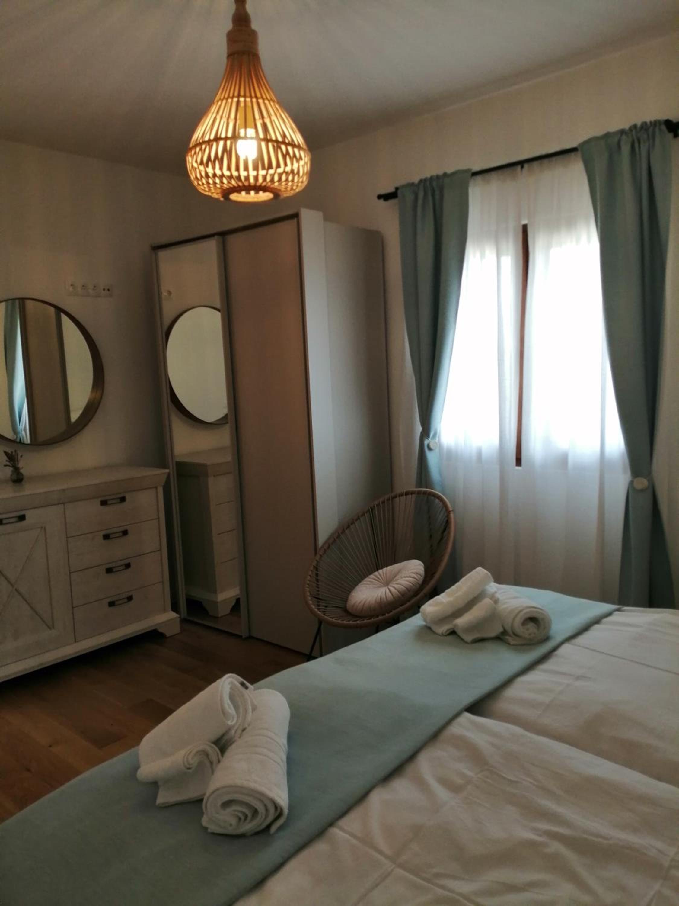 One-Bedroom House photo 1