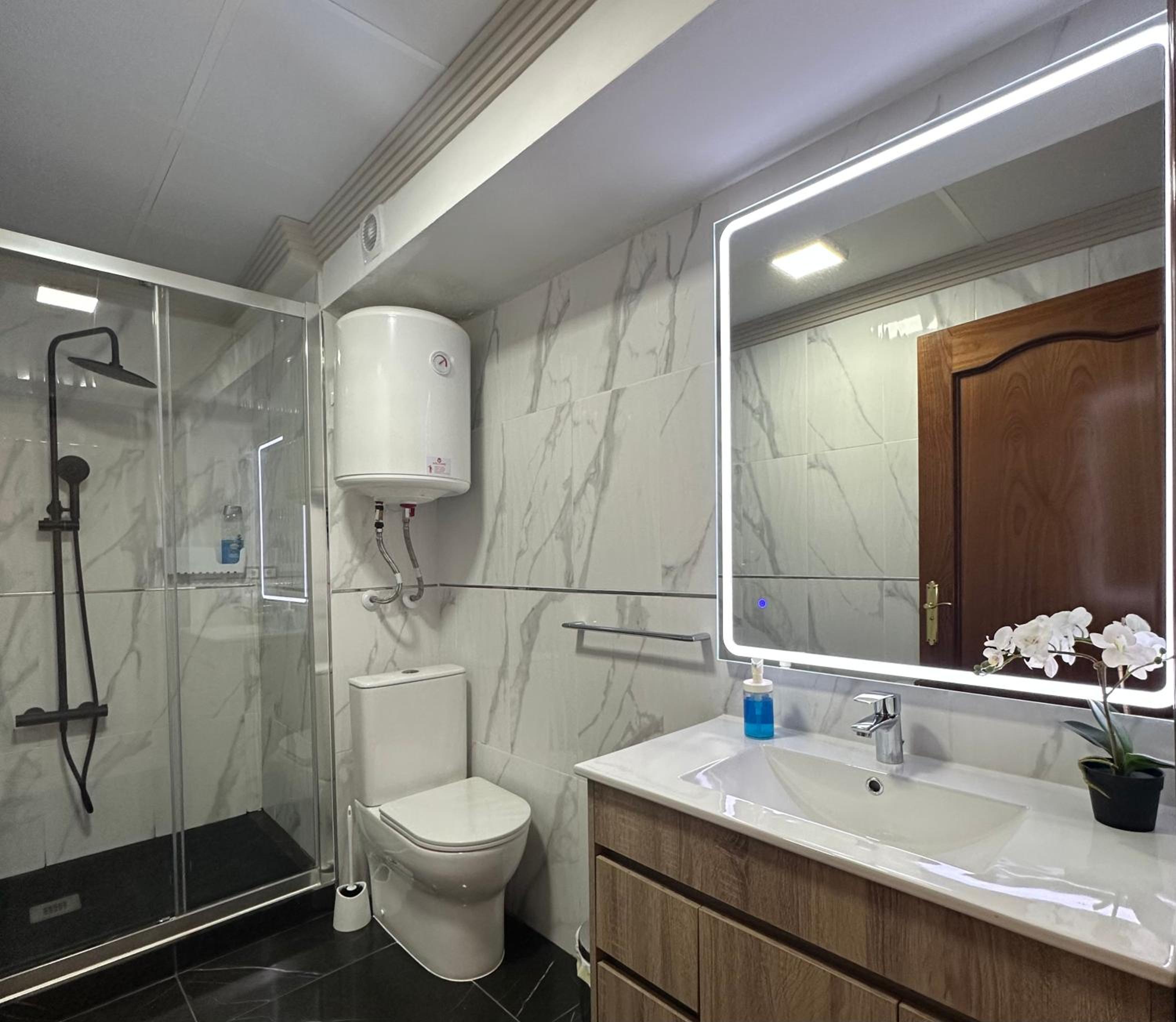 Deluxe Double Room - Photo 10