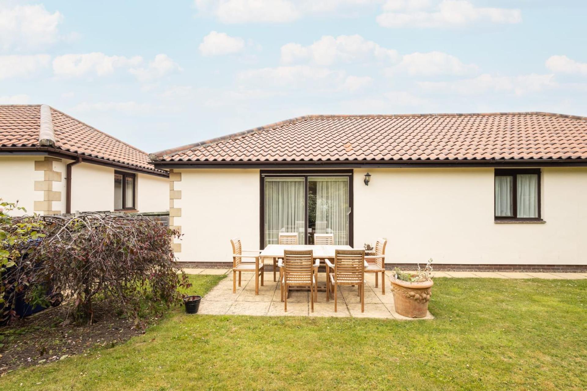 Bungalow photo 2