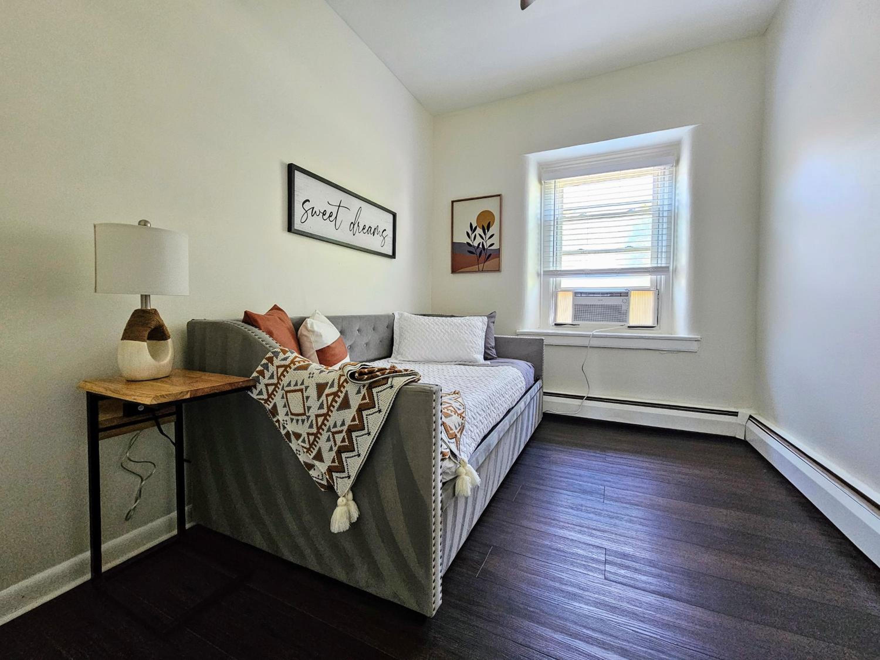 Three-Bedroom Apartment photo 1