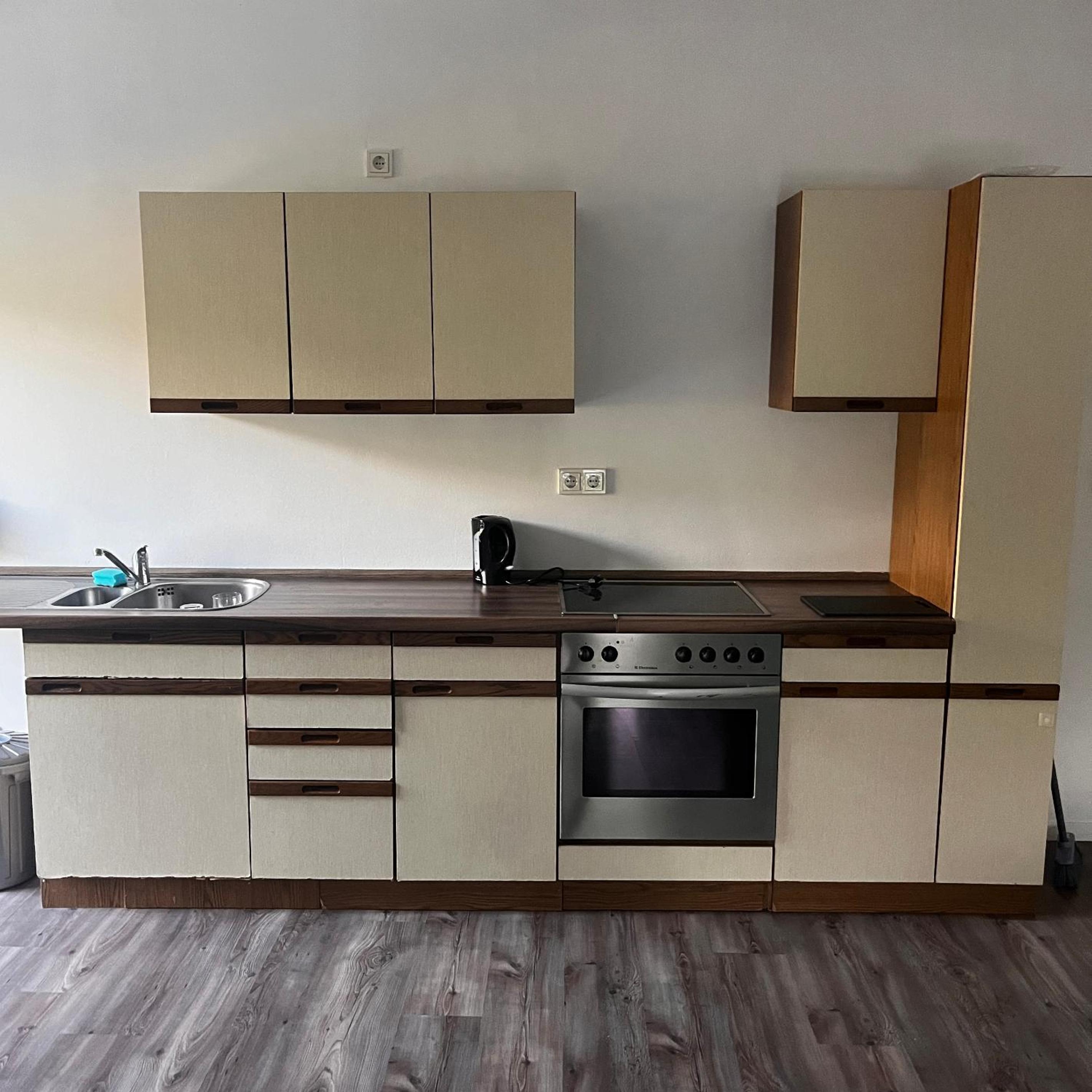 Two-Bedroom Apartment with Balcony and Terrace photo 2