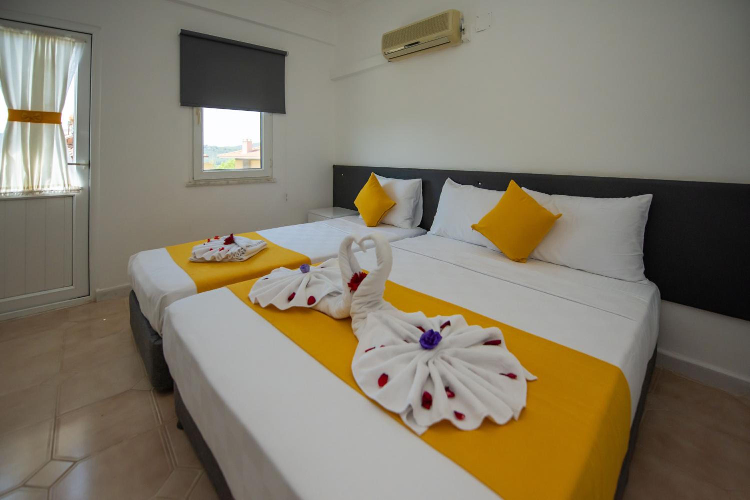 Triple Room With Balcony