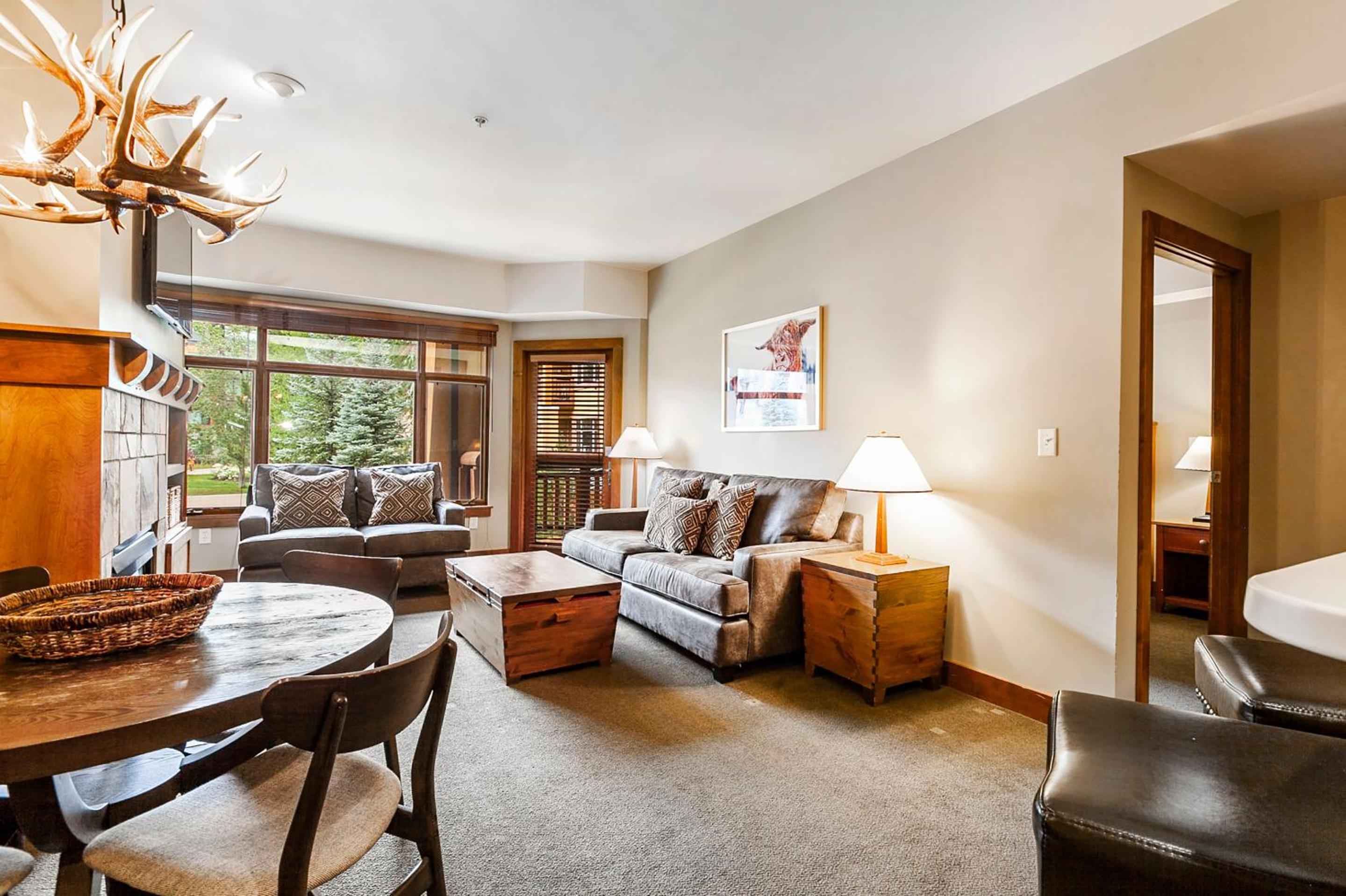 One-Bedroom Premium Apartment - Photo 7