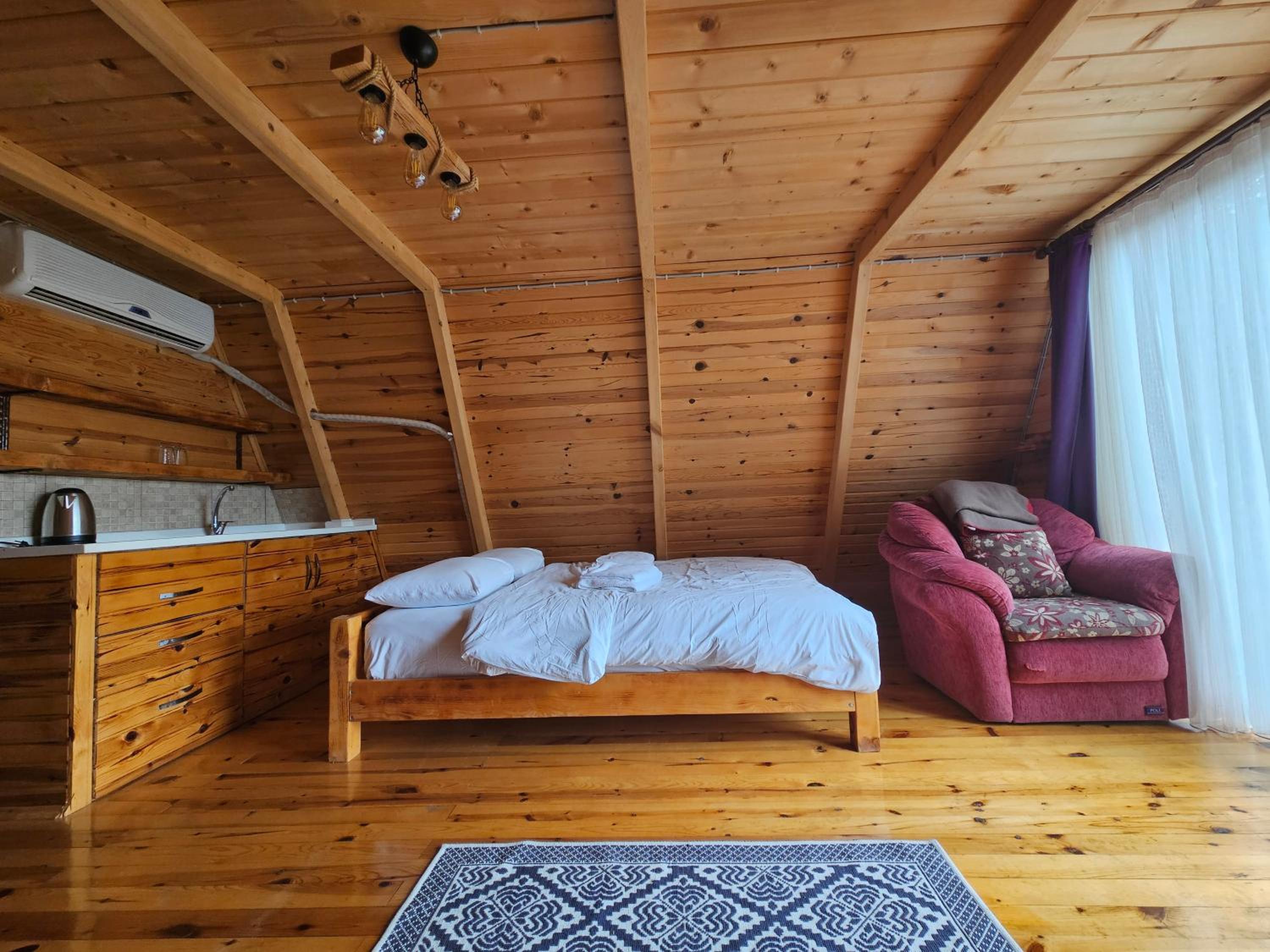 Bungalow photo 2