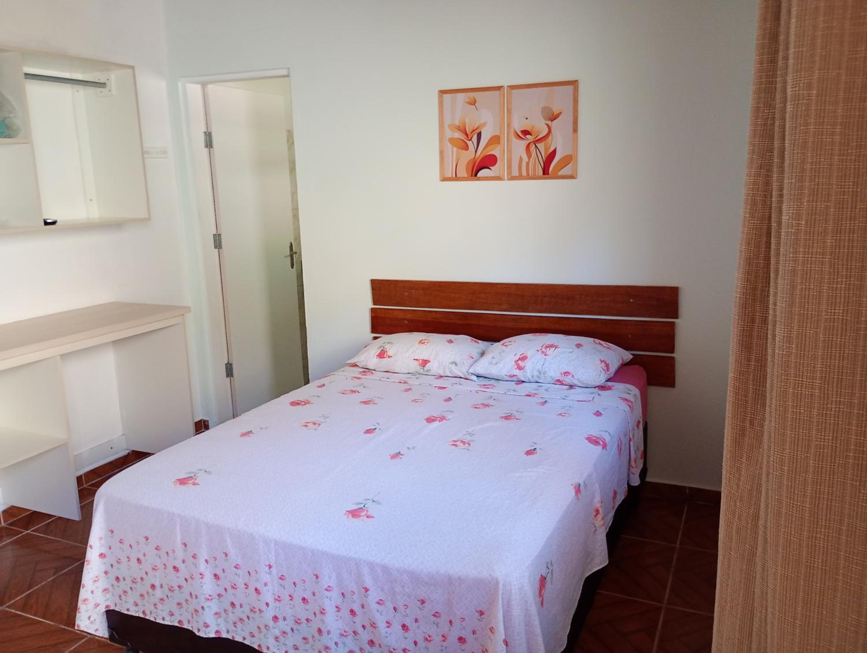 Double Room with Private Bathroom - Photo 1