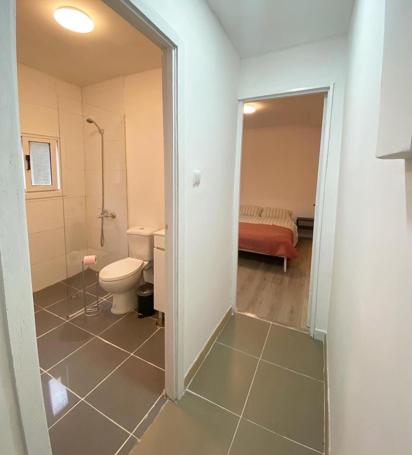 One-Bedroom Apartment photo 3