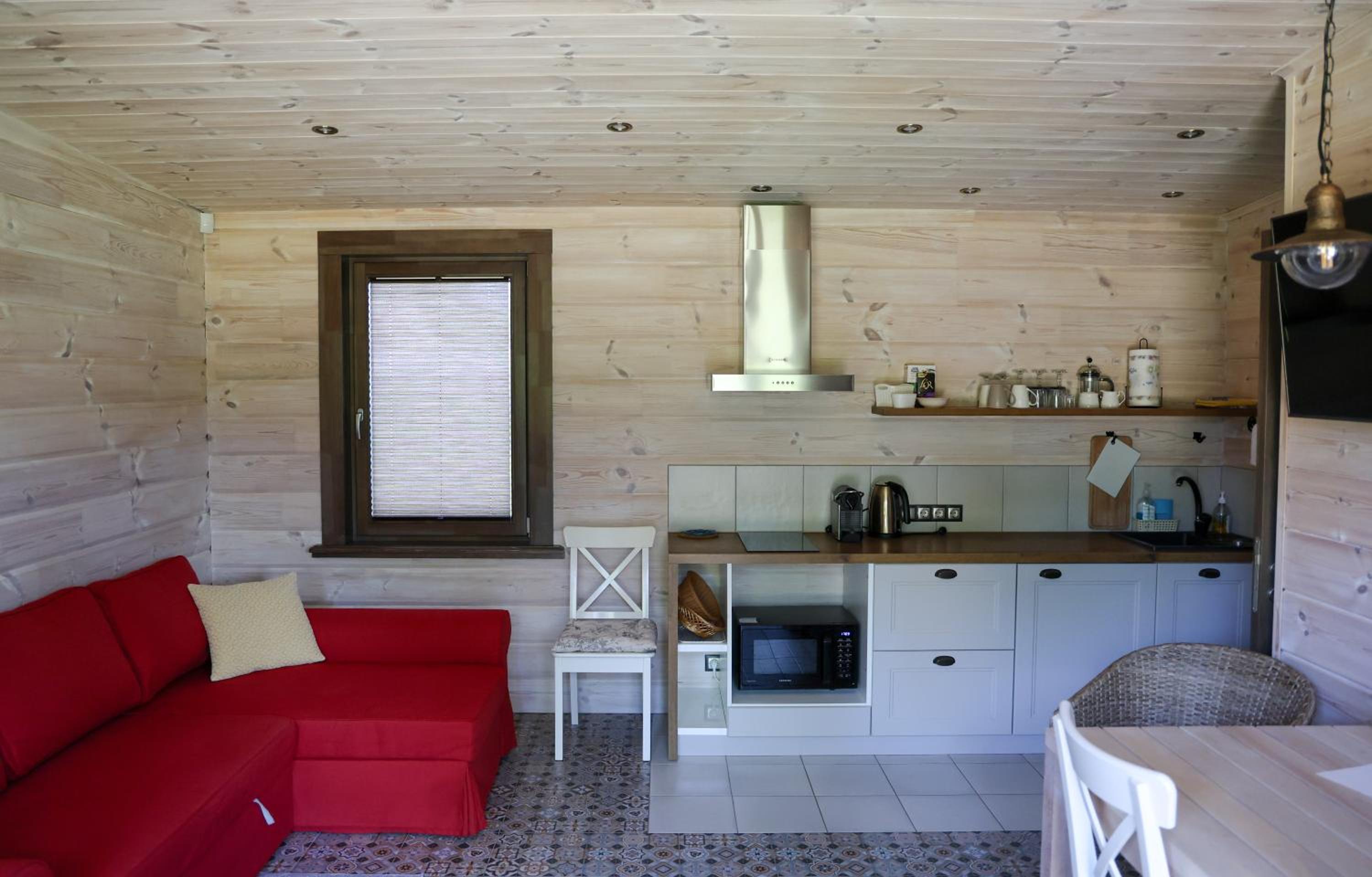 One-Bedroom House - Photo 13