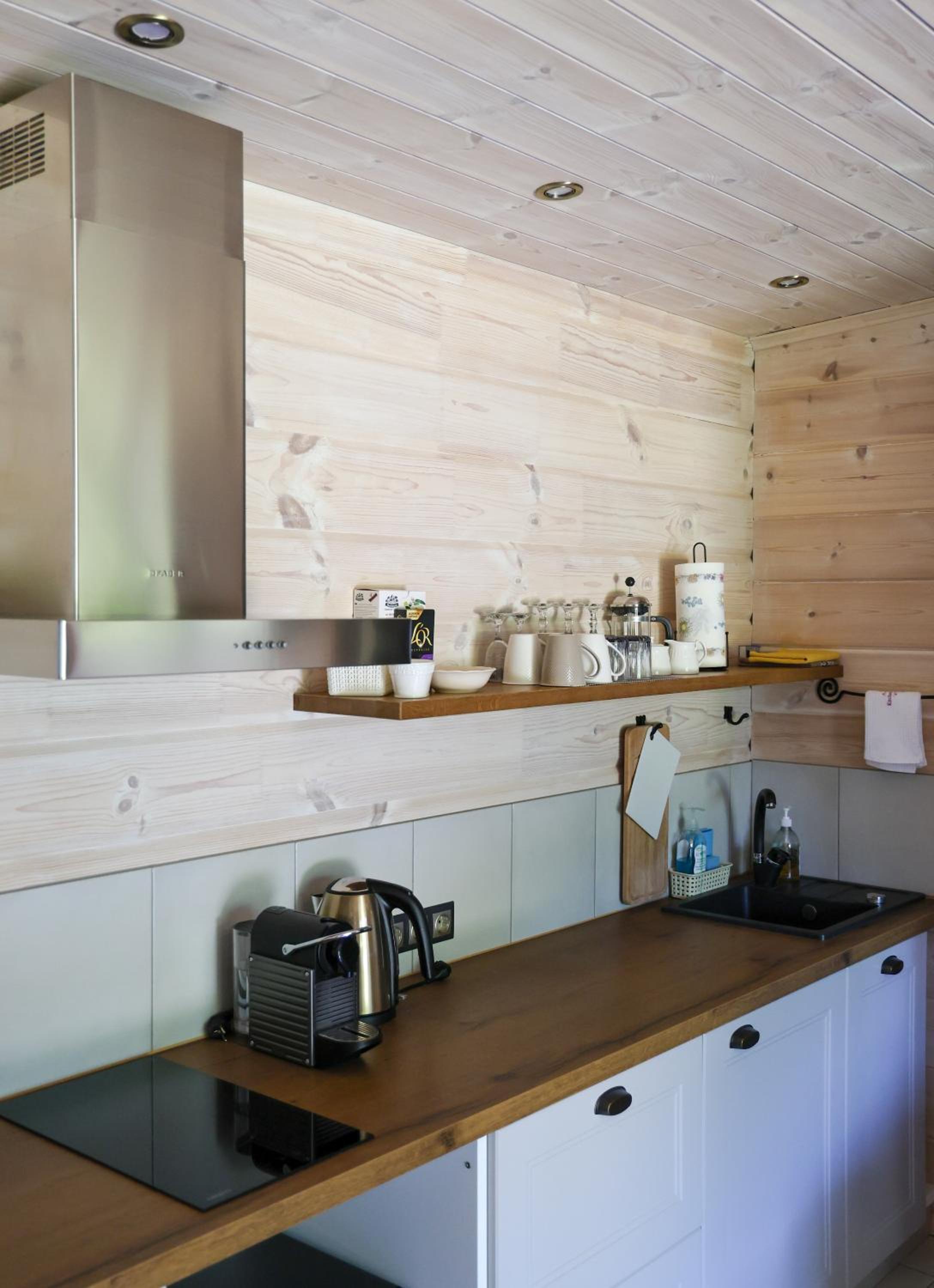One-Bedroom House - Photo 4