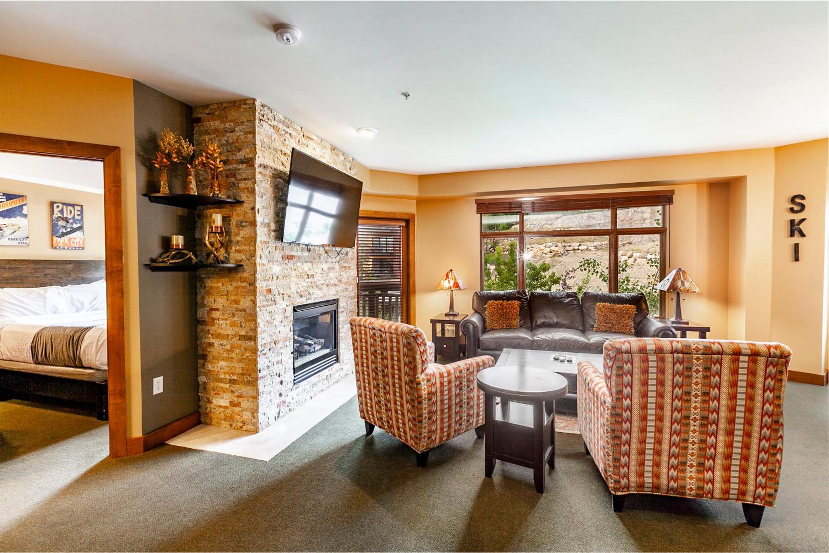 One-Bedroom Premium Apartment - Photo 9