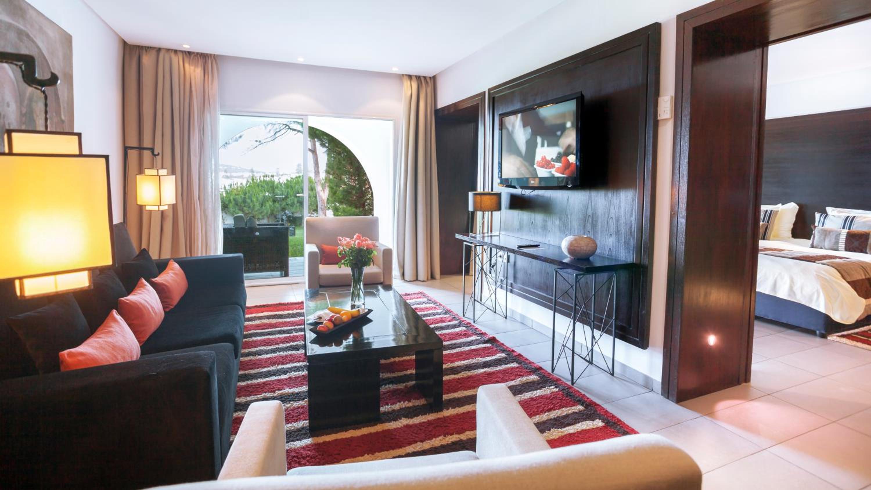 Ambassador Suite - Photo 2