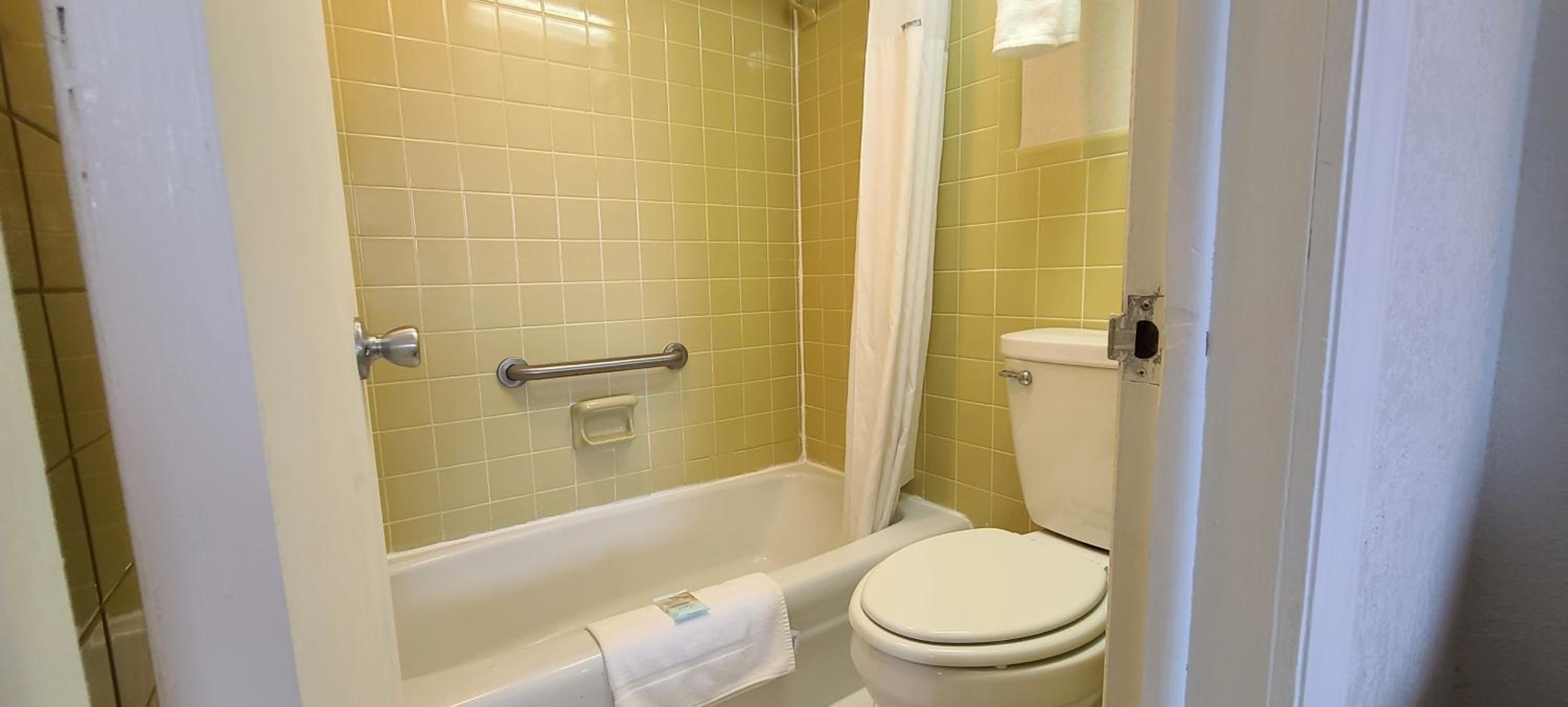 Two-Bedroom Suite - Non-Smoking - Photo 2