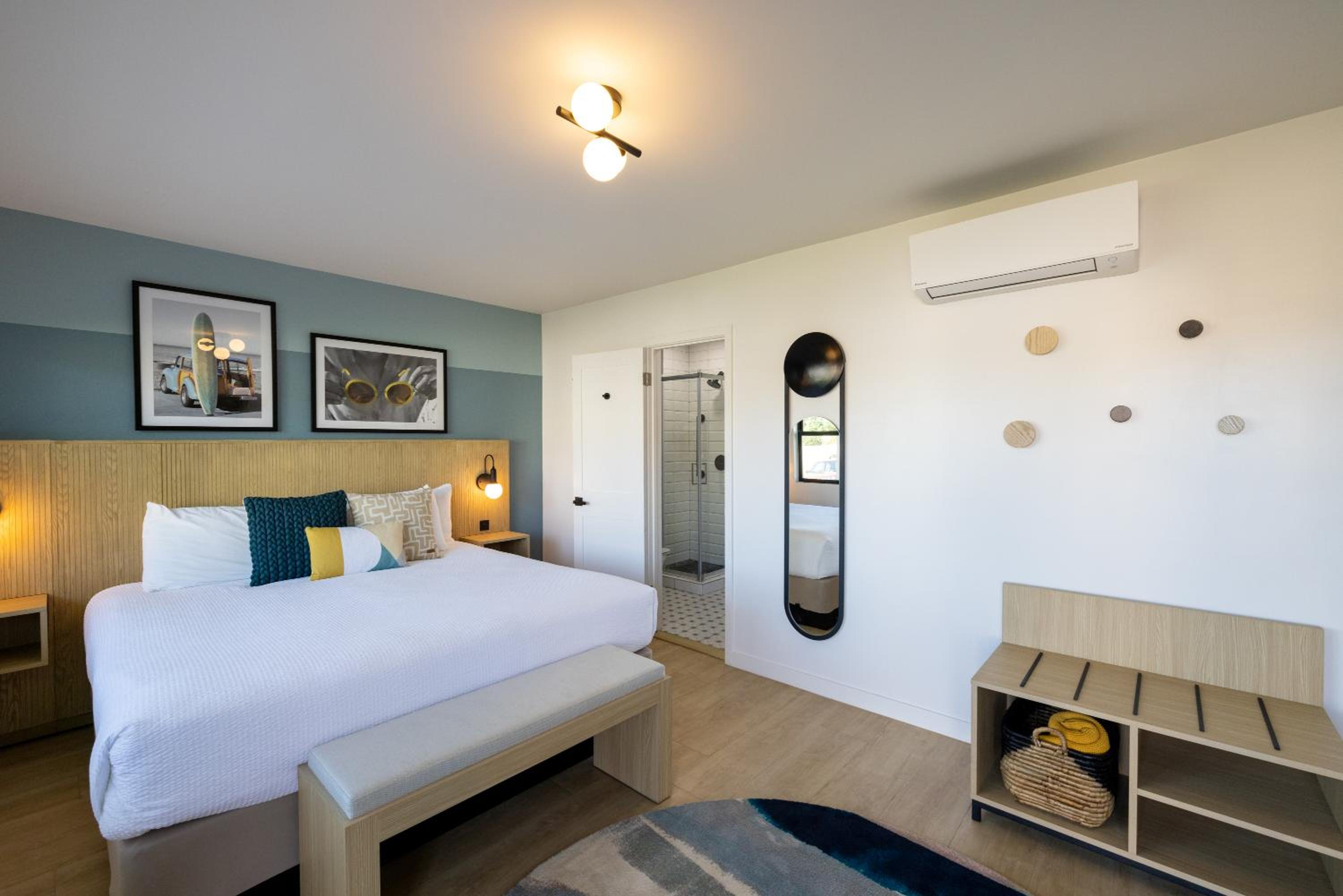 Standard King Room photo 2