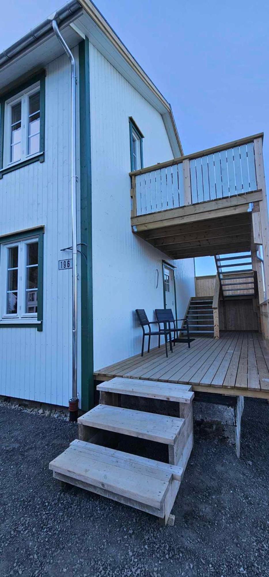 One-Bedroom Apartment with Terrace - Photo 3