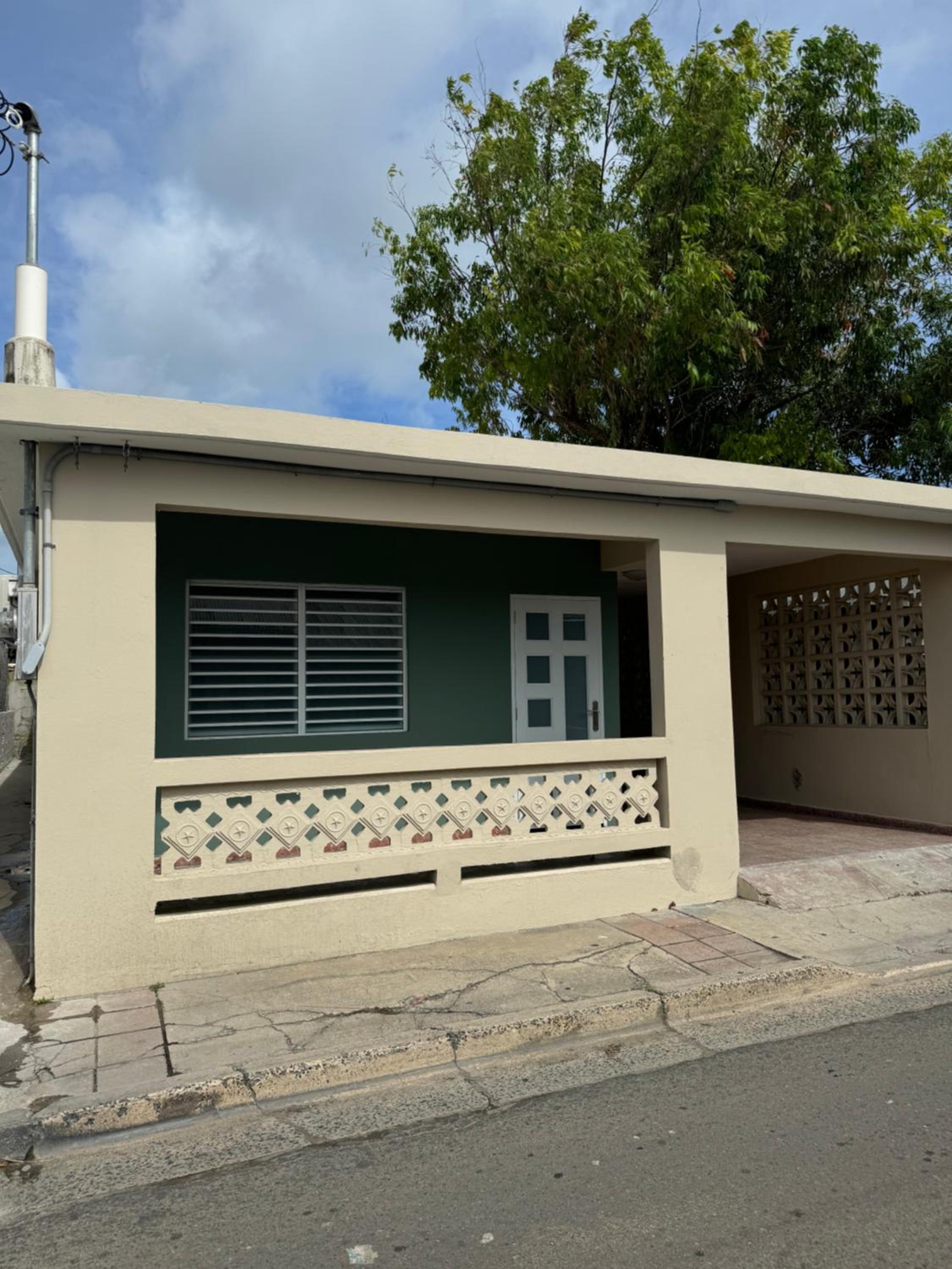 Three-Bedroom House photo 1
