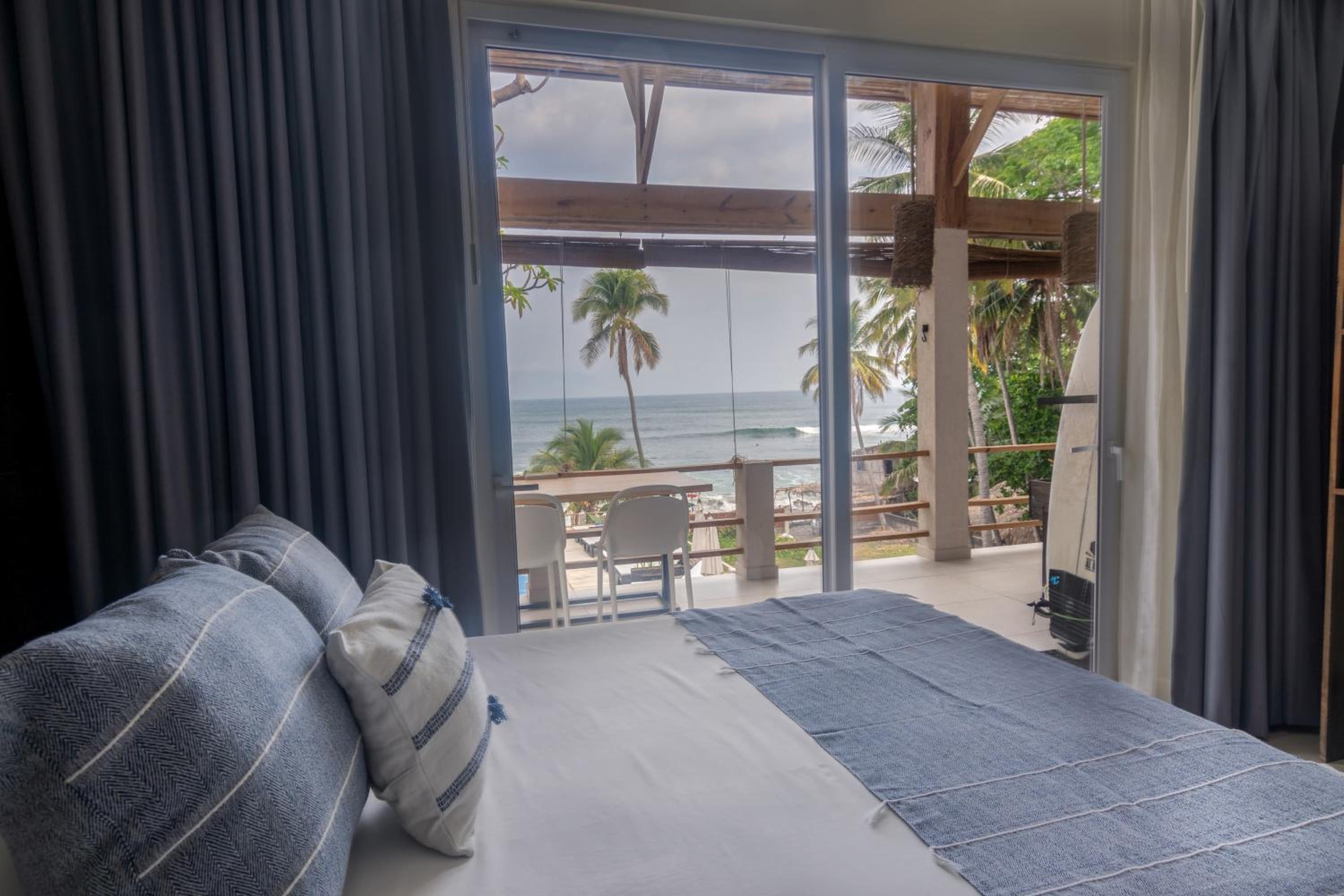 Deluxe Twin Room with Sea View photo 3