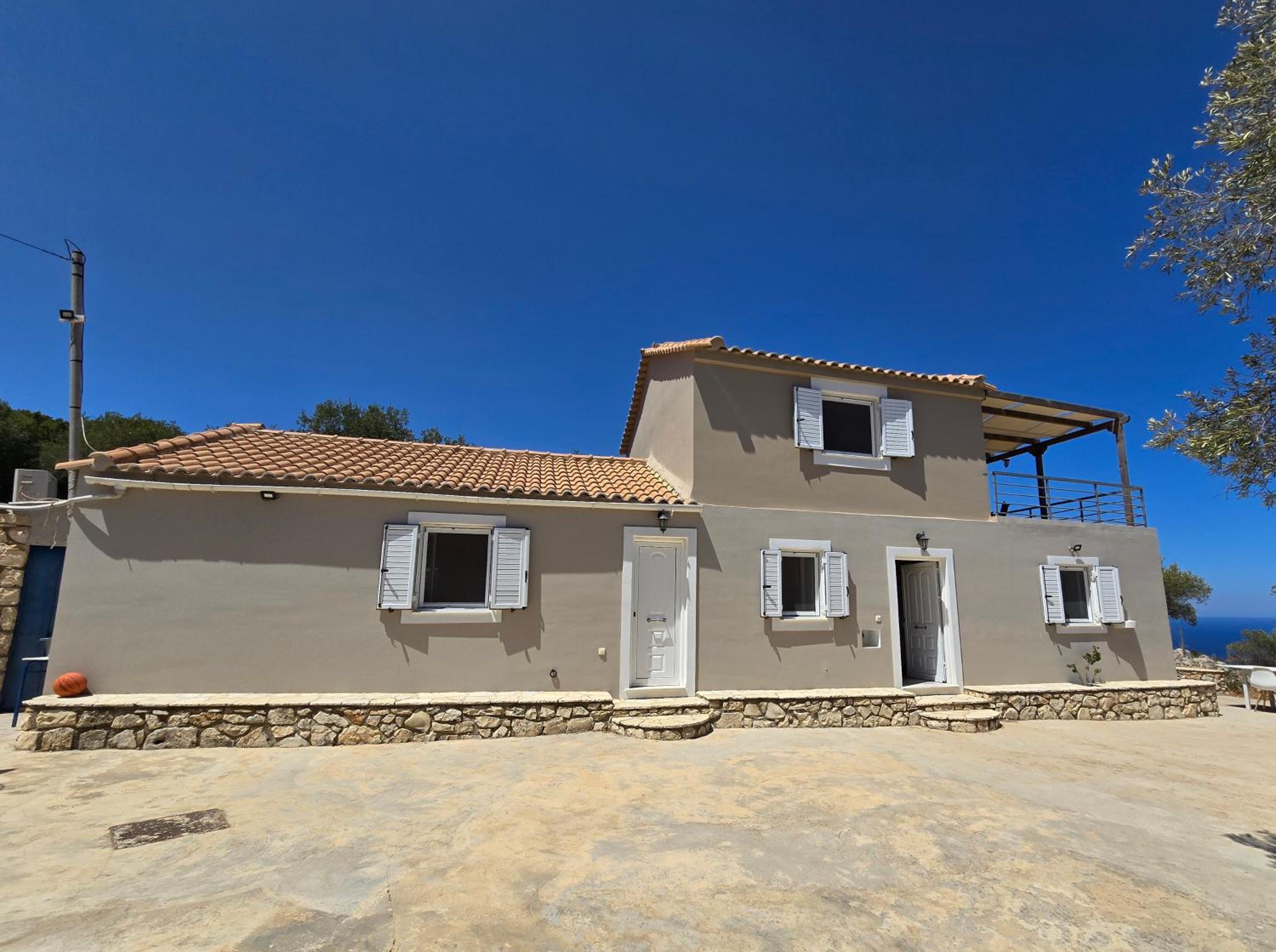 Three-Bedroom Villa photo 3