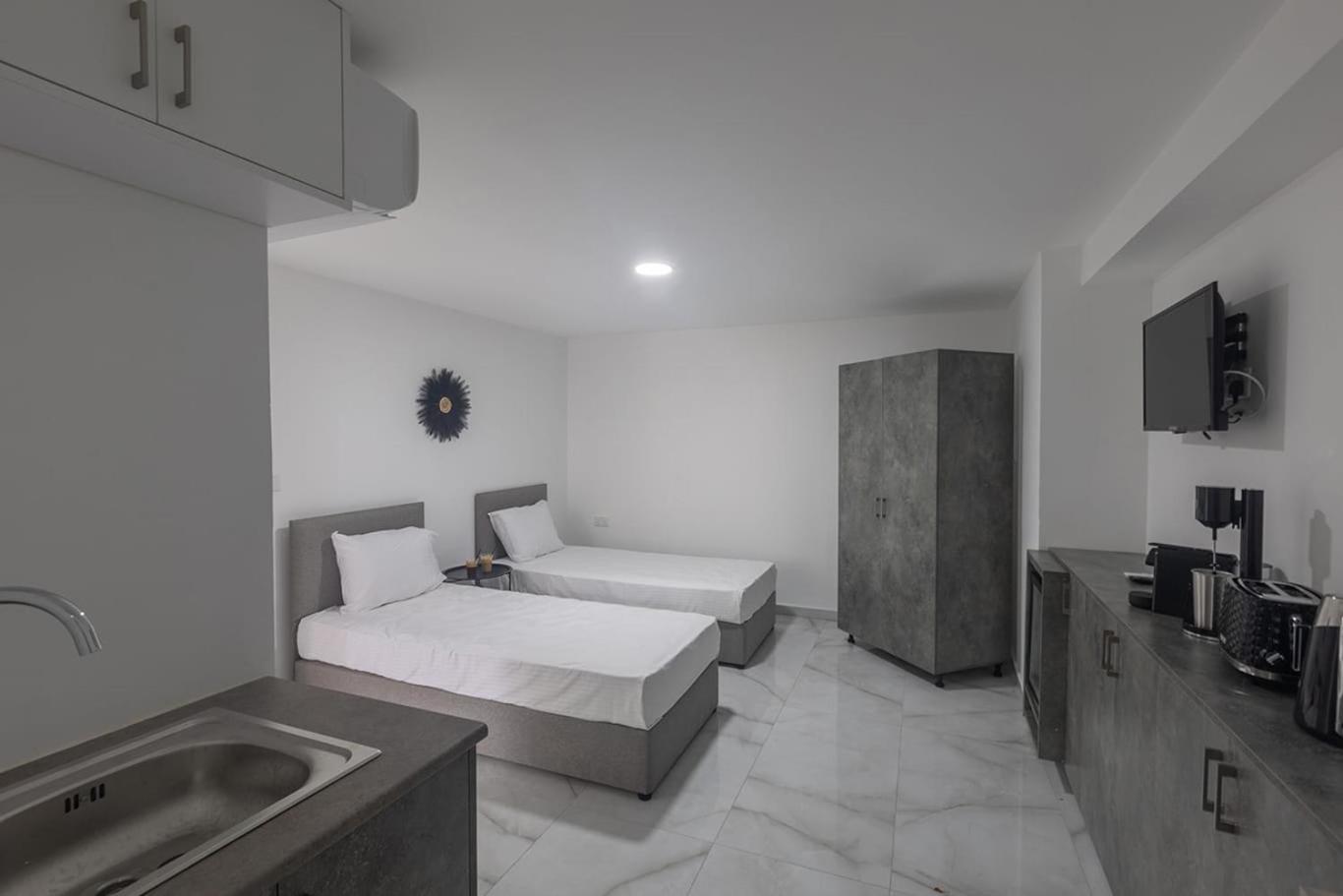 One-Bedroom Deluxe Apartment photo 1