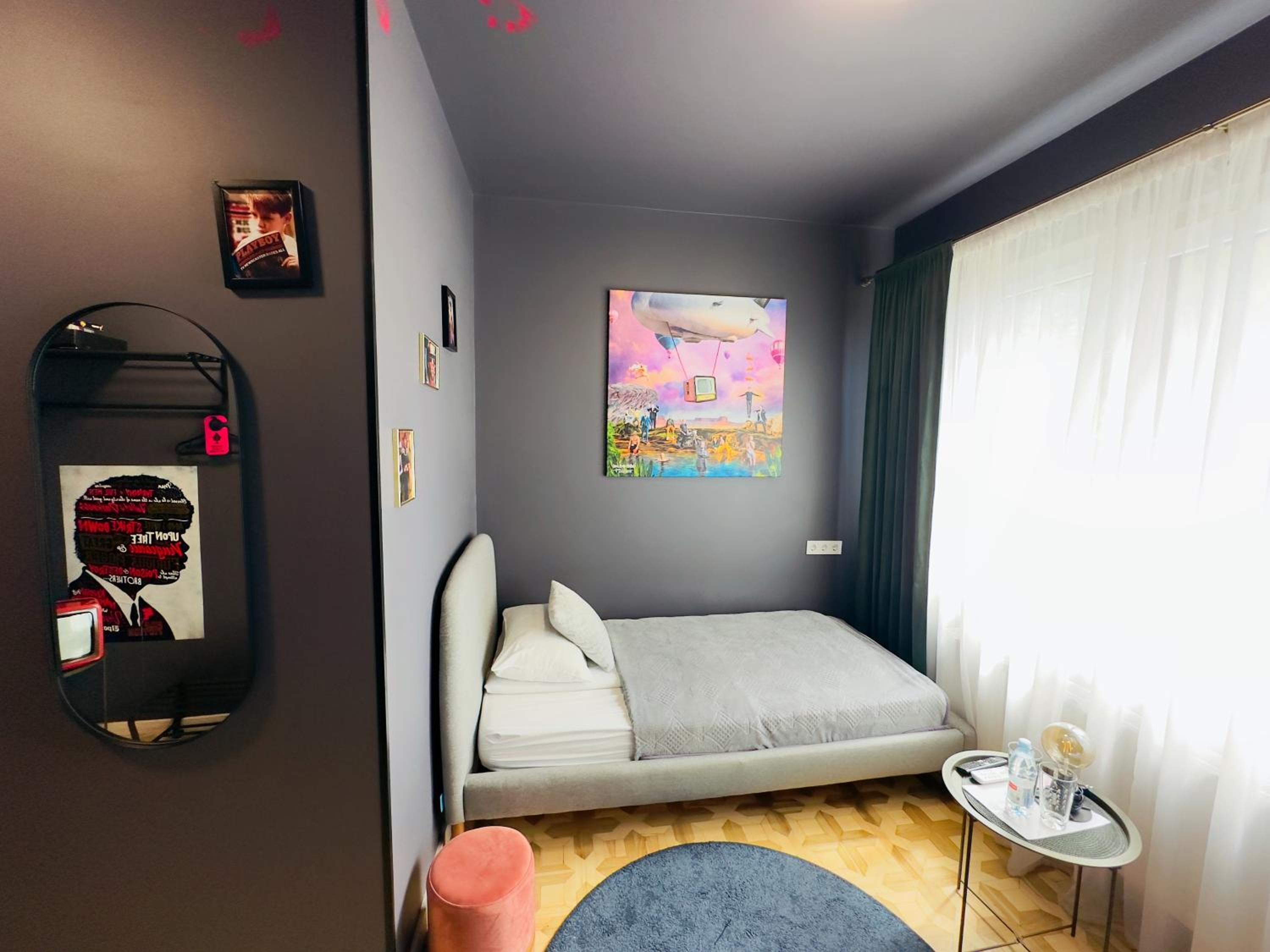 Standard Twin Room – Back To The Future - Photo 2