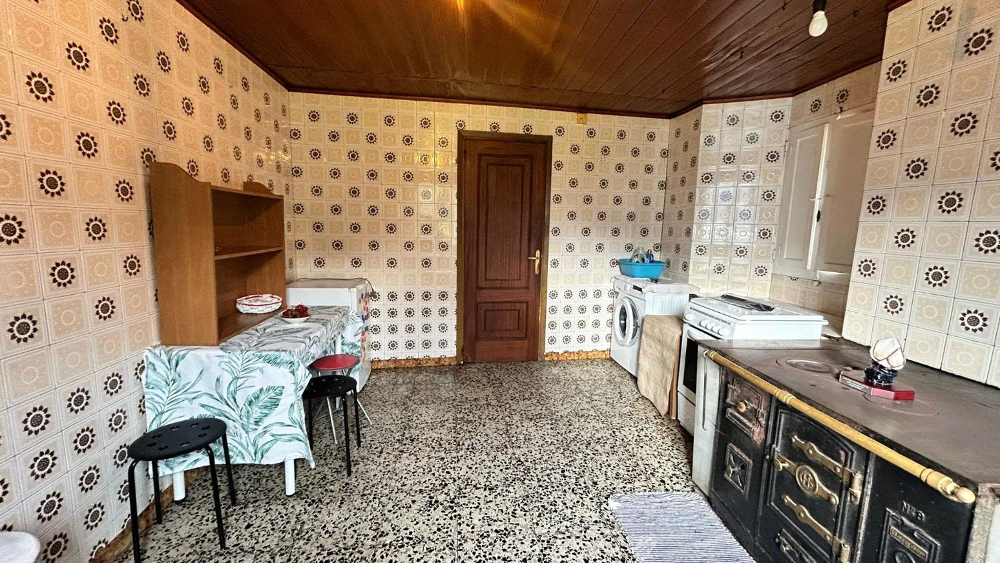 Three-Bedroom House photo 3
