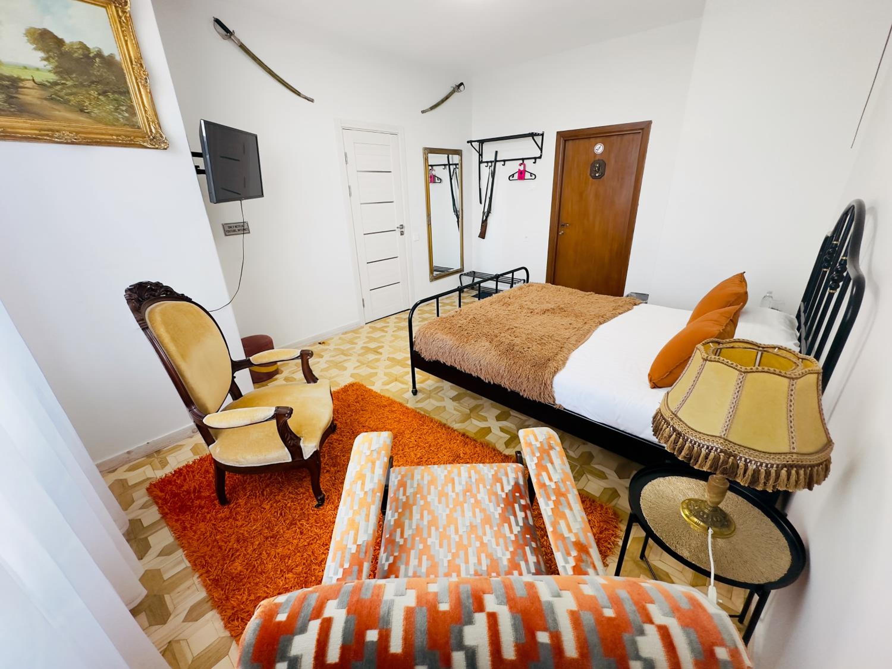 Deluxe Double Room - Pirates Of The Caribbean - Photo 1