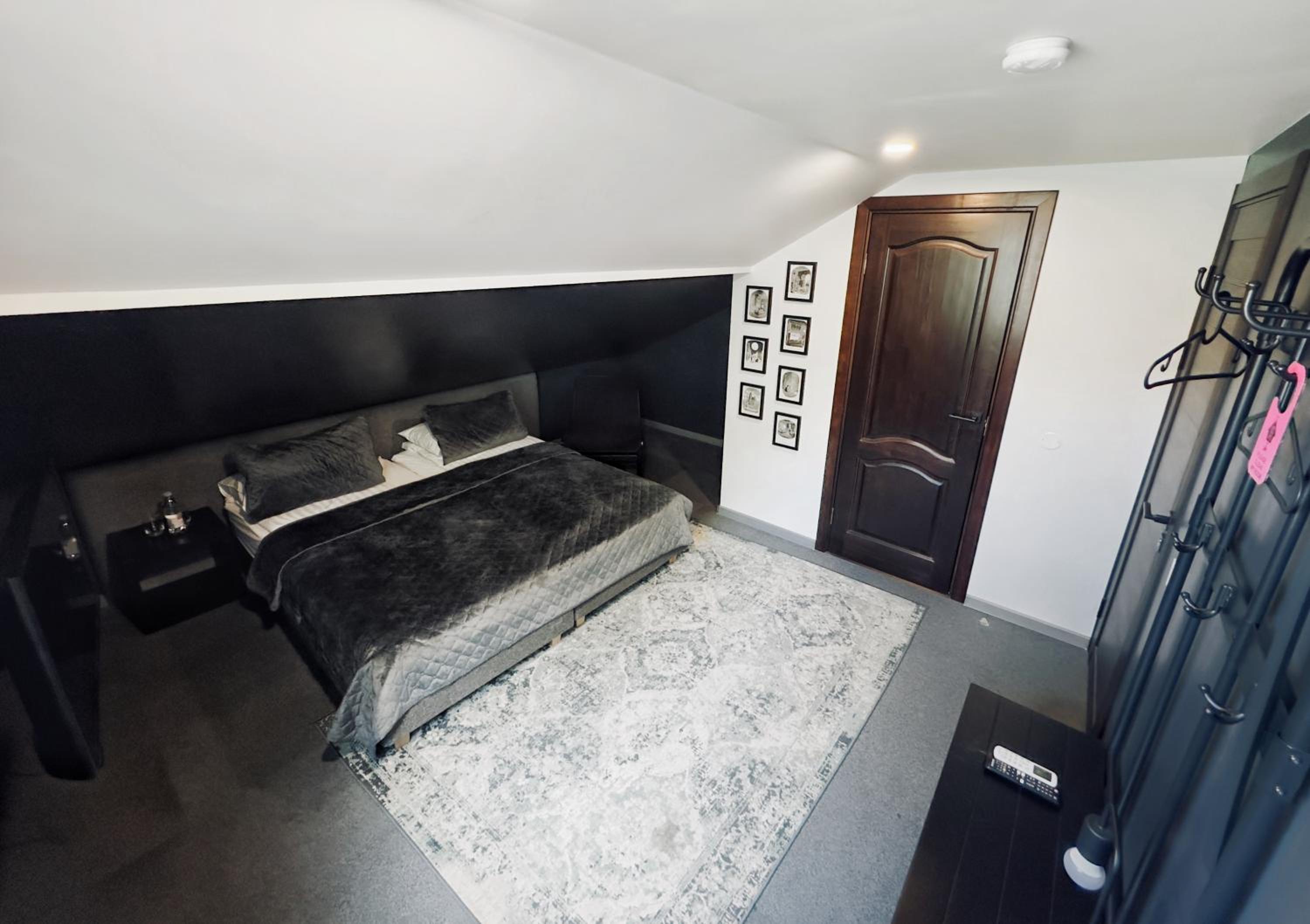 Economy Double or Twin Room - Adams Family - Photo 1