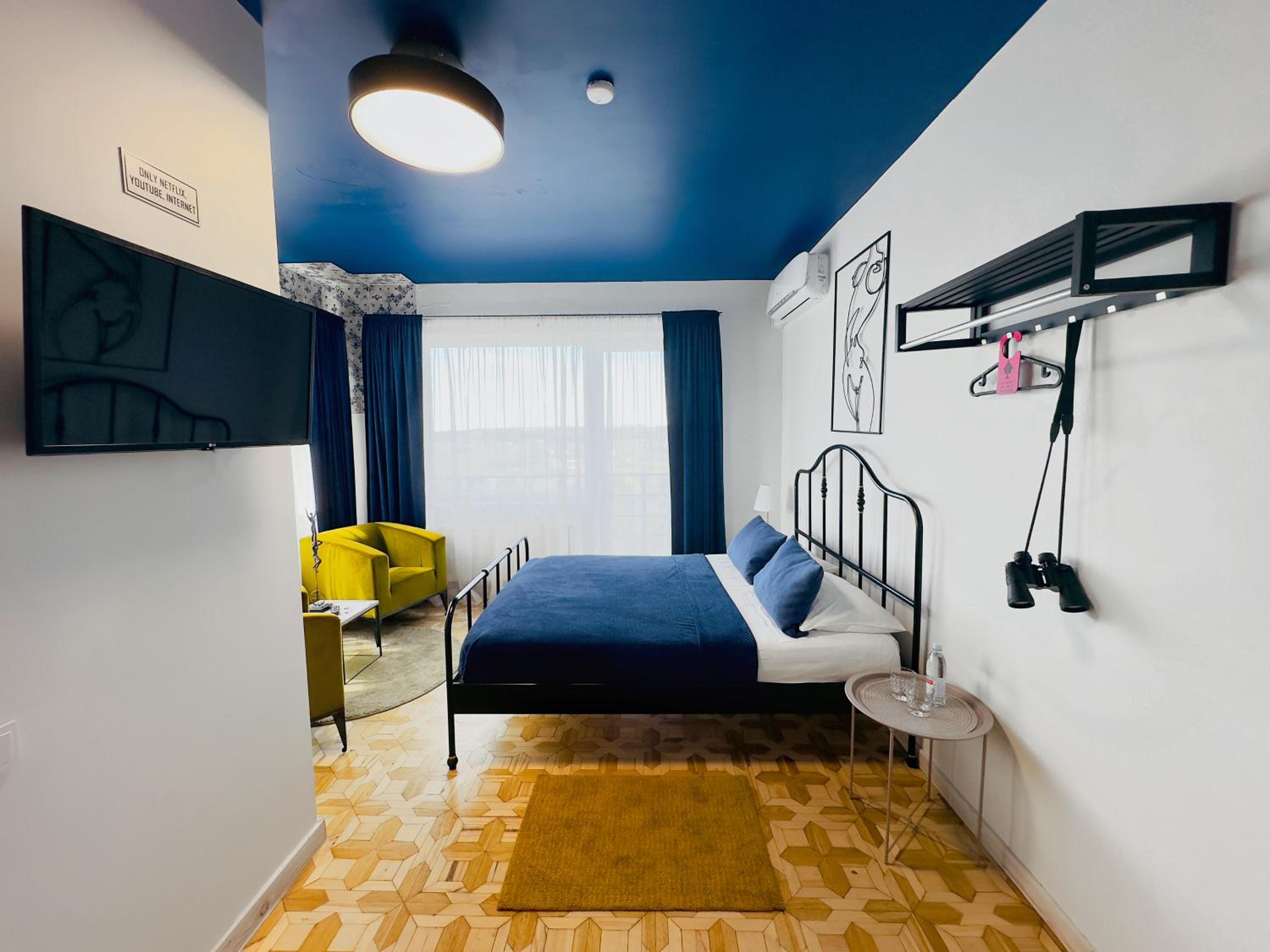 Deluxe Double Room - First Night - Photo 5