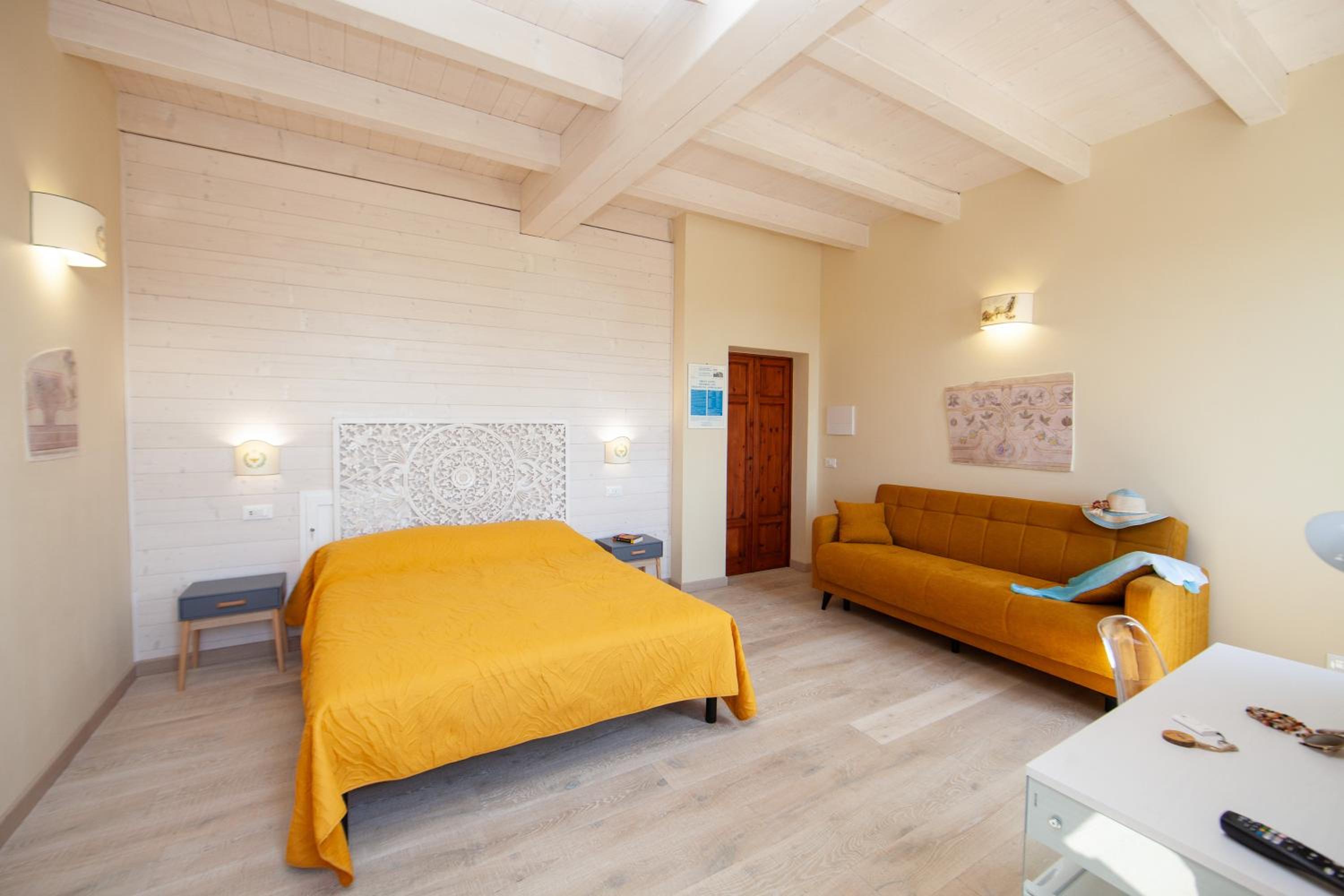 Triple Room with Balcony photo 2
