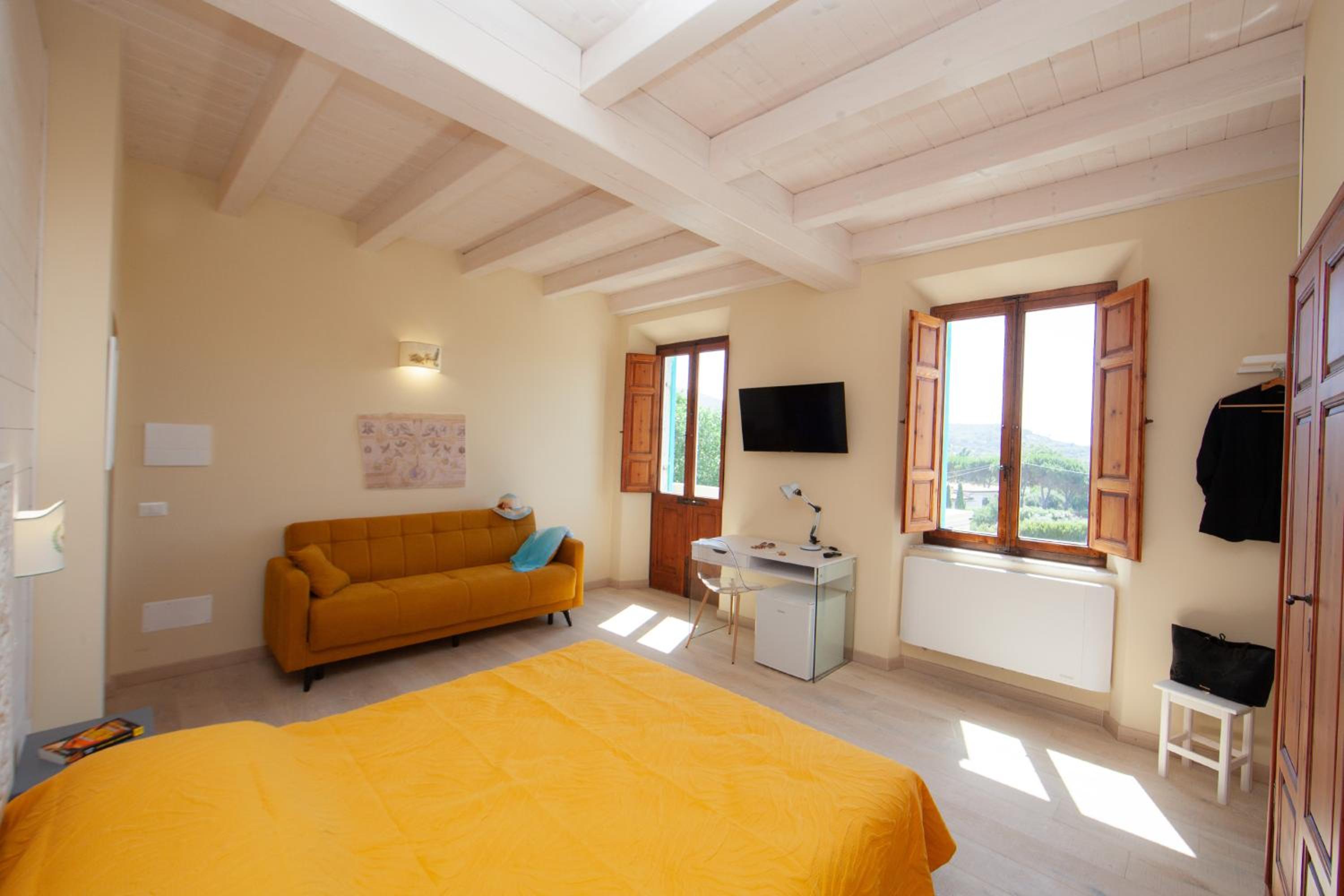 Triple Room with Balcony photo 1