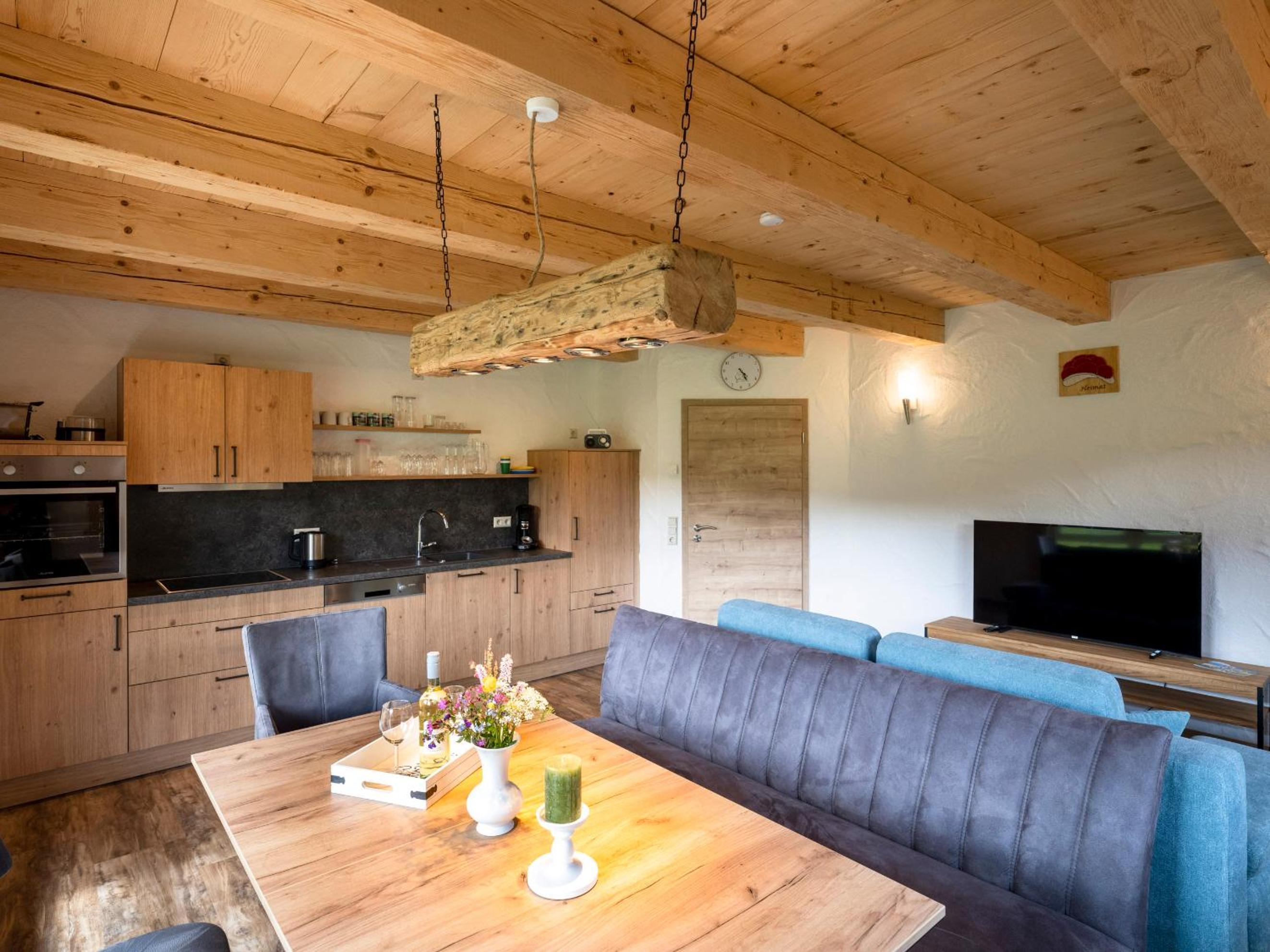 Two-Bedroom Deluxe Apartment with Balcony photo 3