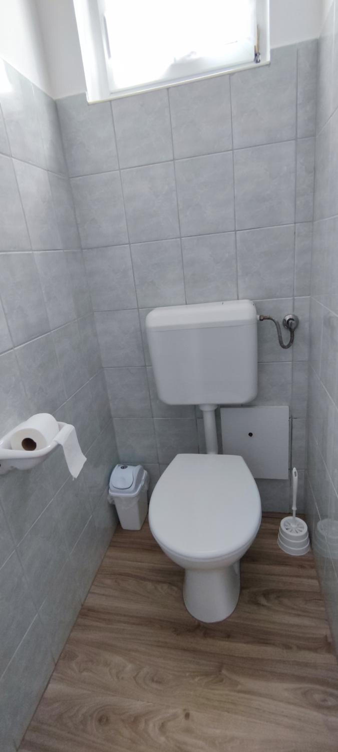 Studio Apartment with One Double Bed
