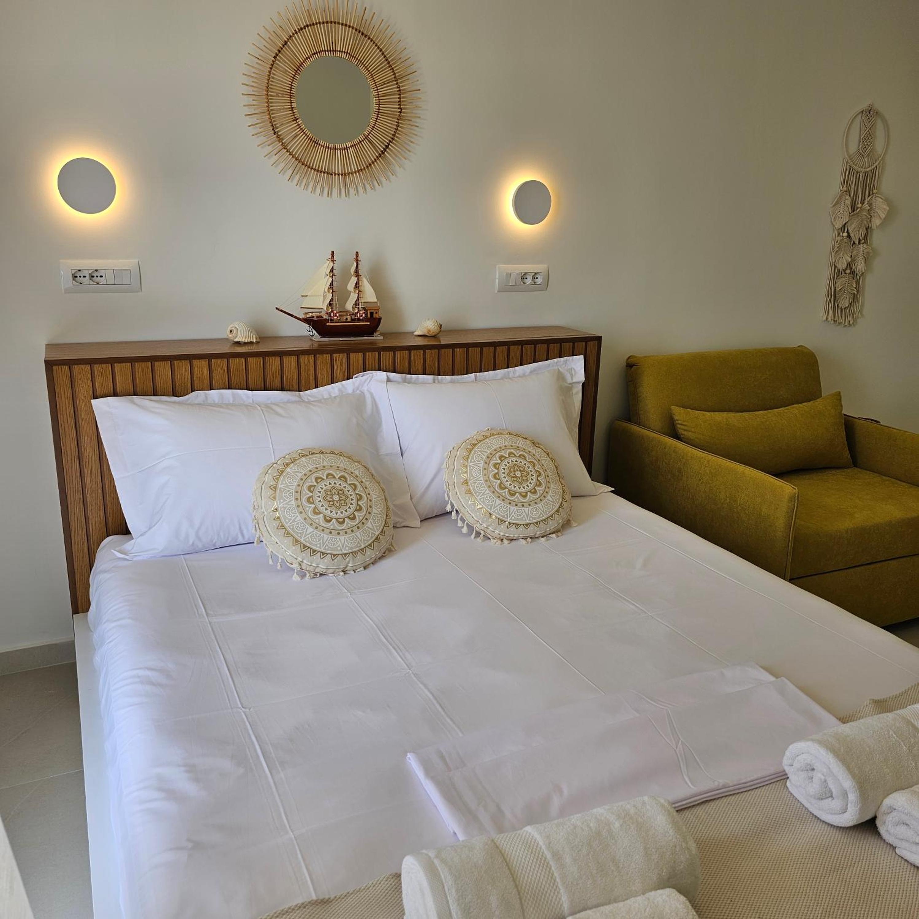 Deluxe Triple Room with Sea View