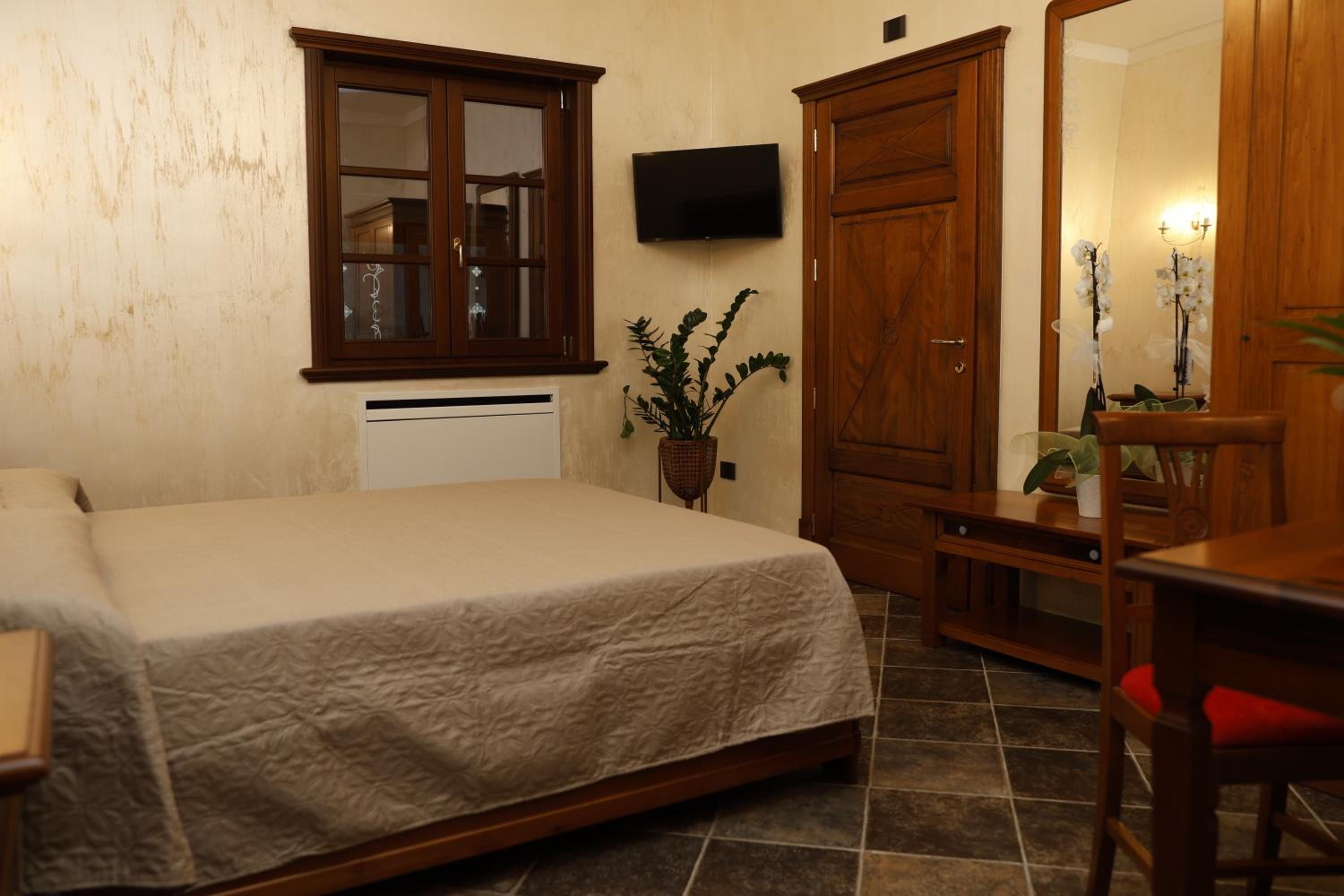 Deluxe Double or Twin Room photo 1