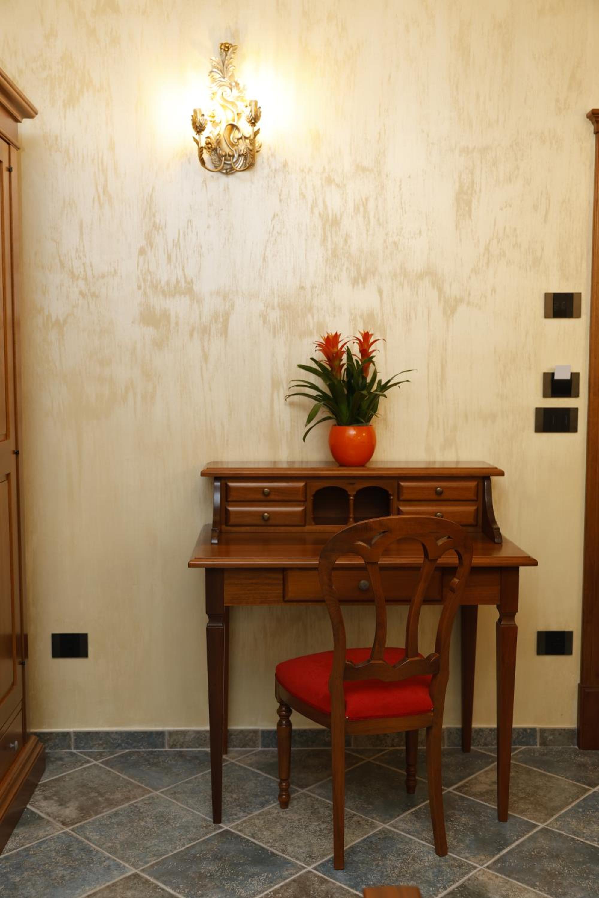Large Double Room photo 2