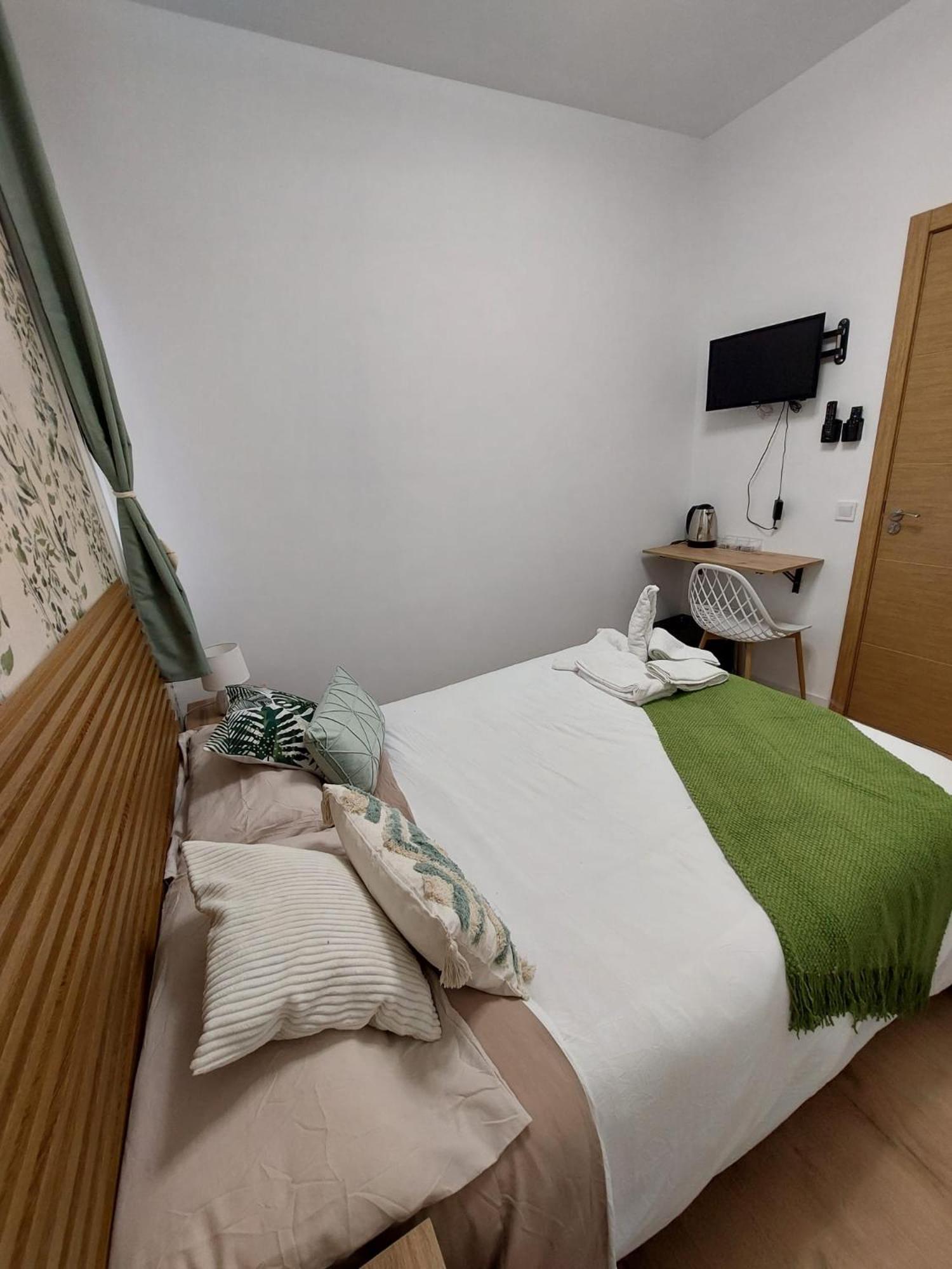 Standard Double Room photo 3
