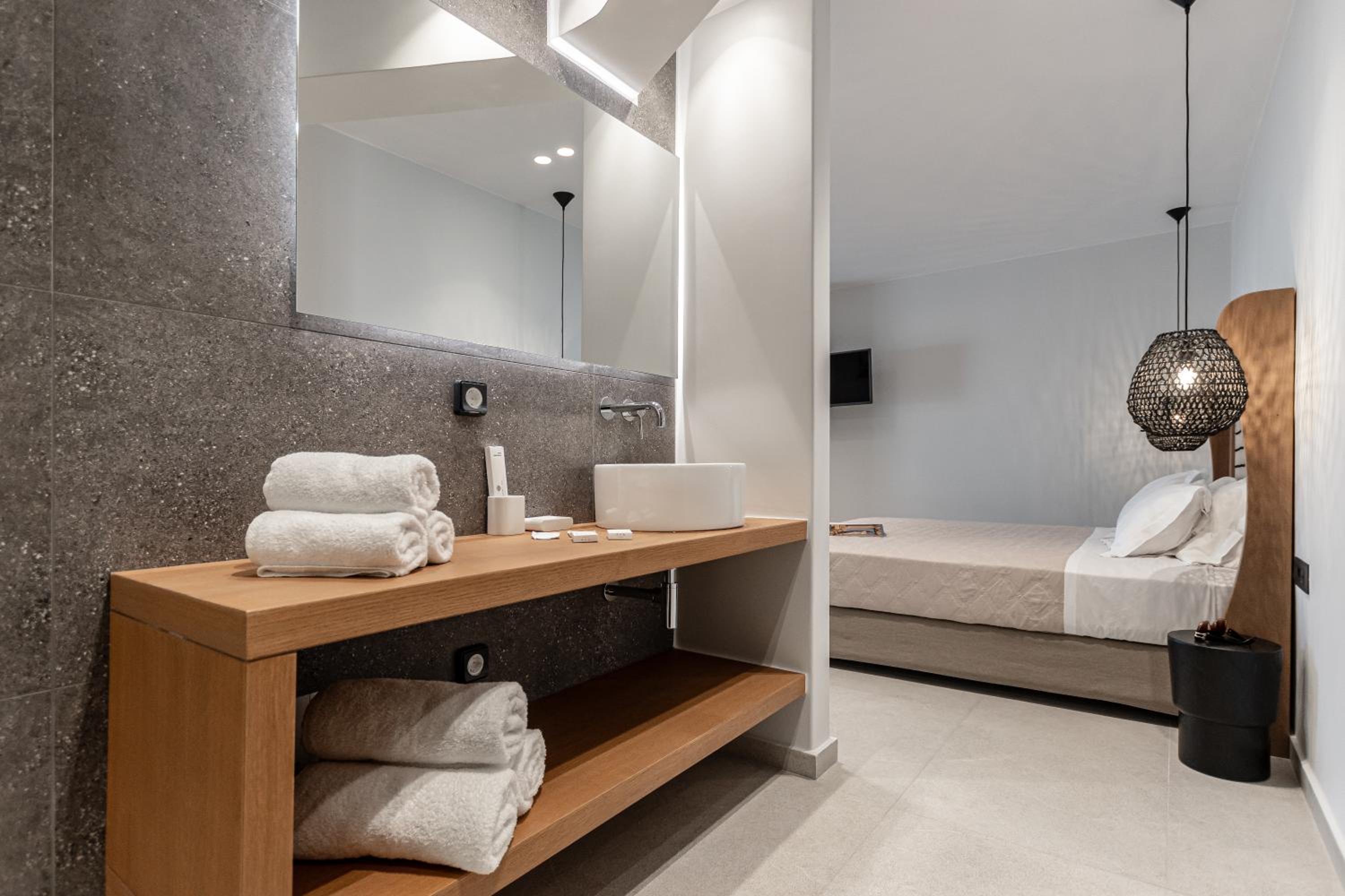 Executive Room with Garden View - Photo 8