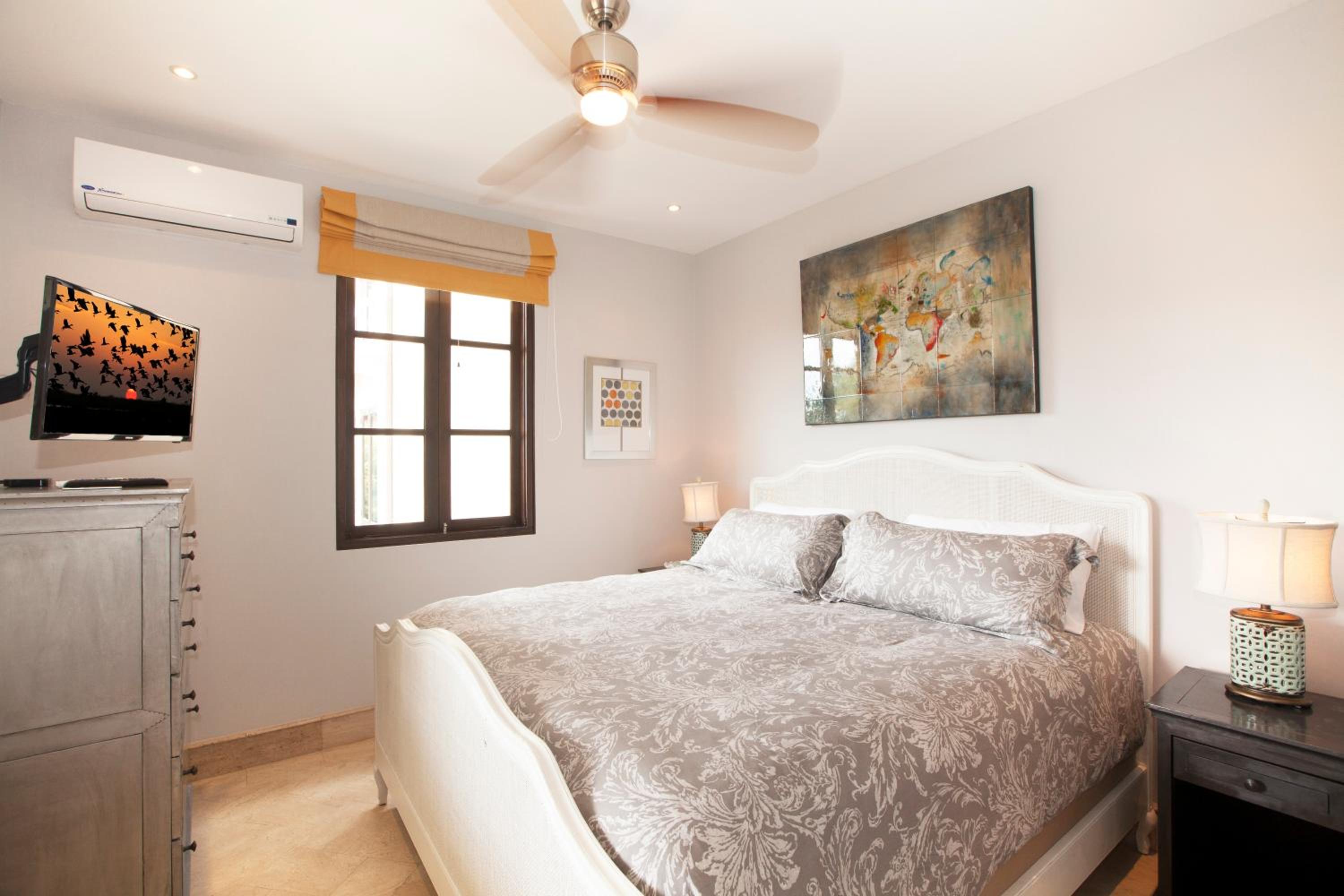 One-Bedroom Apartment with Balcony