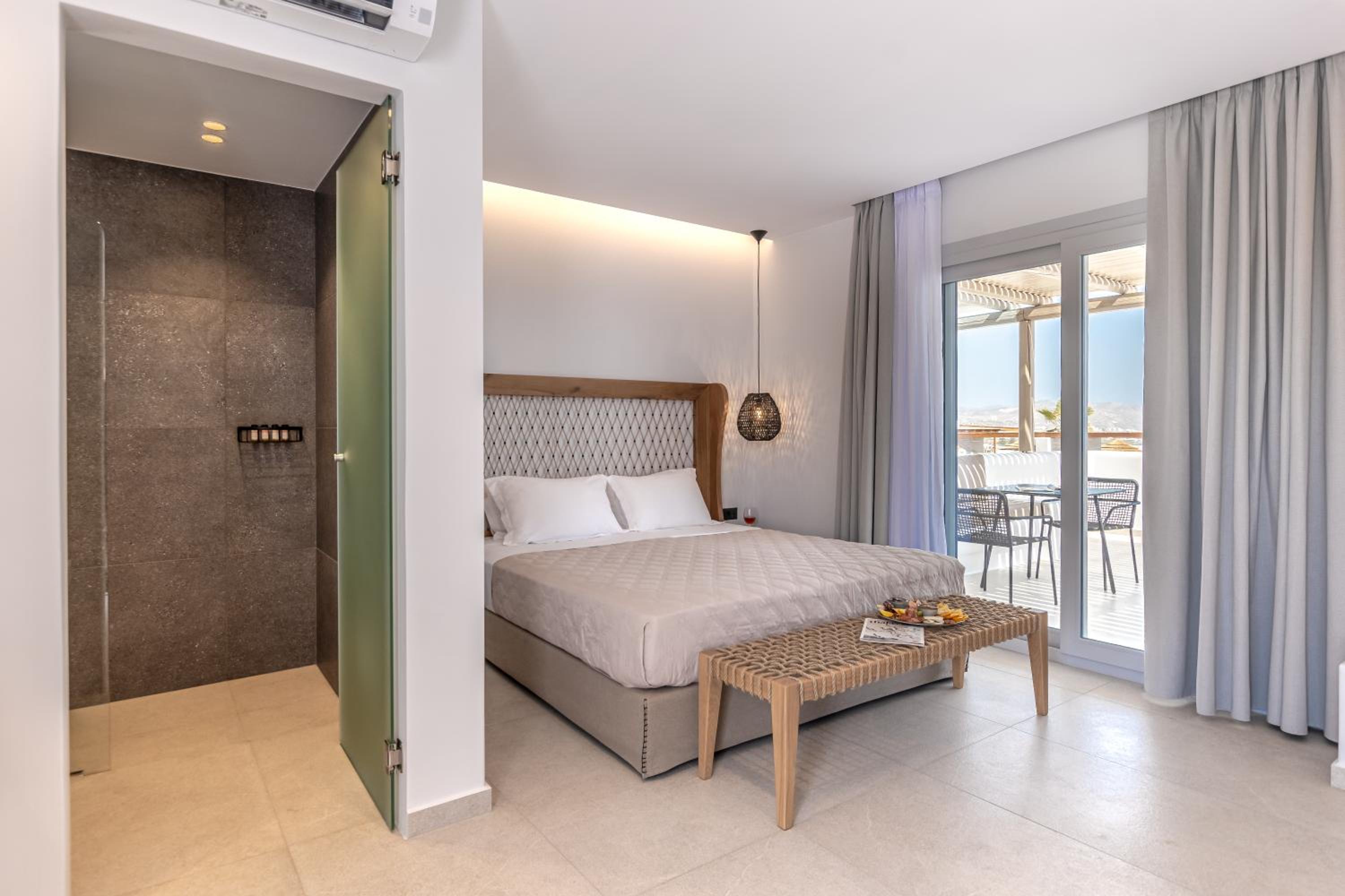 Deluxe Double Room with Outdoor Jacuzzi and Garden View - Photo 5