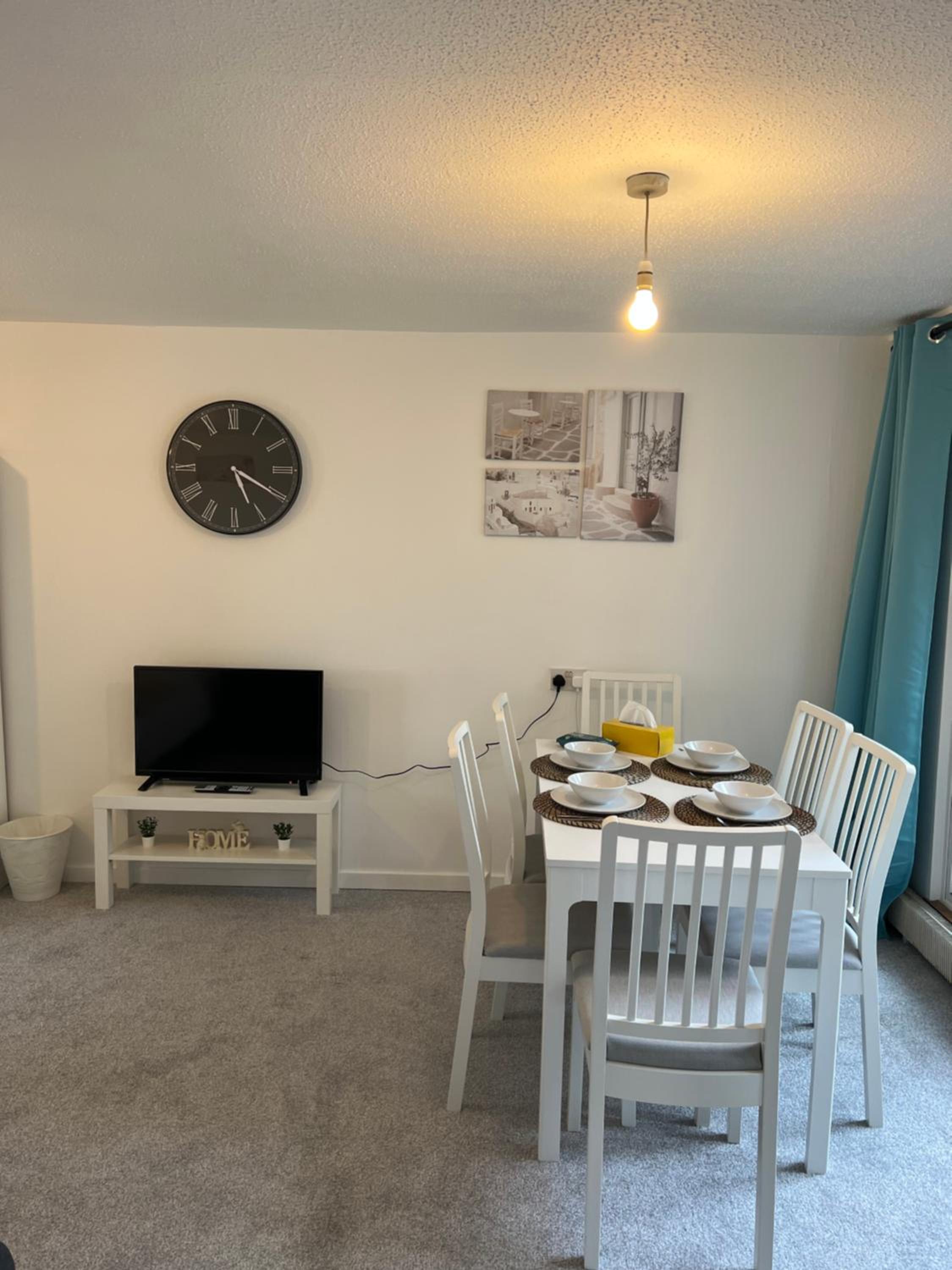 Two-Bedroom Apartment with Balcony photo 3